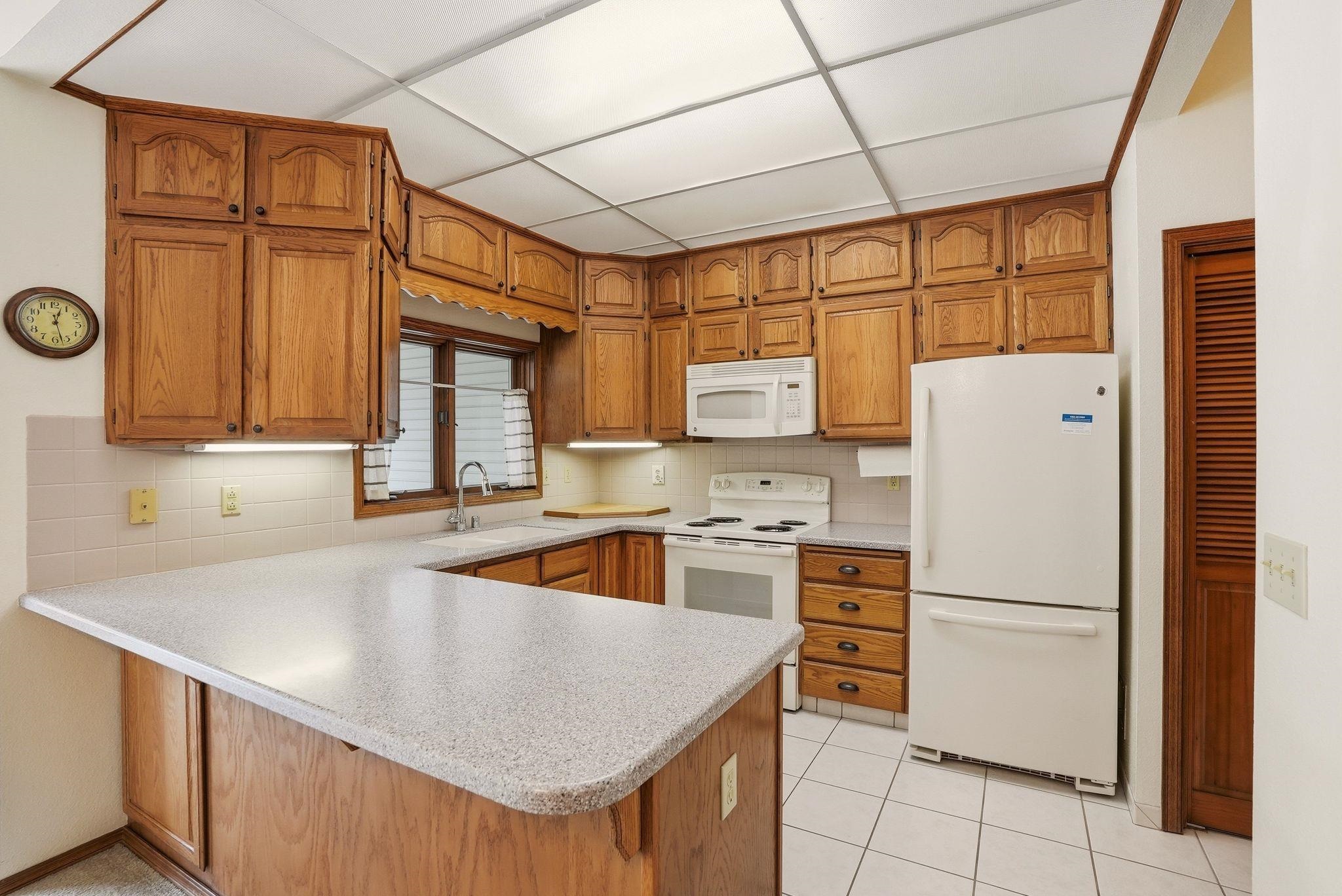10610 E Nixon Ln - Photo 9