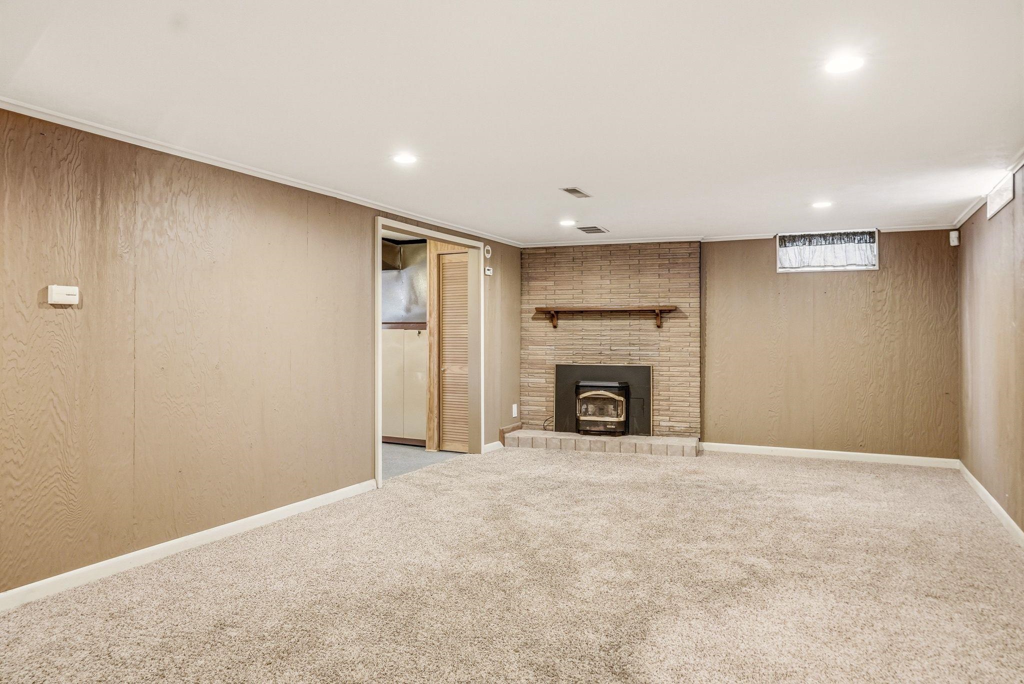 3703 E 18th Ave - Photo 12
