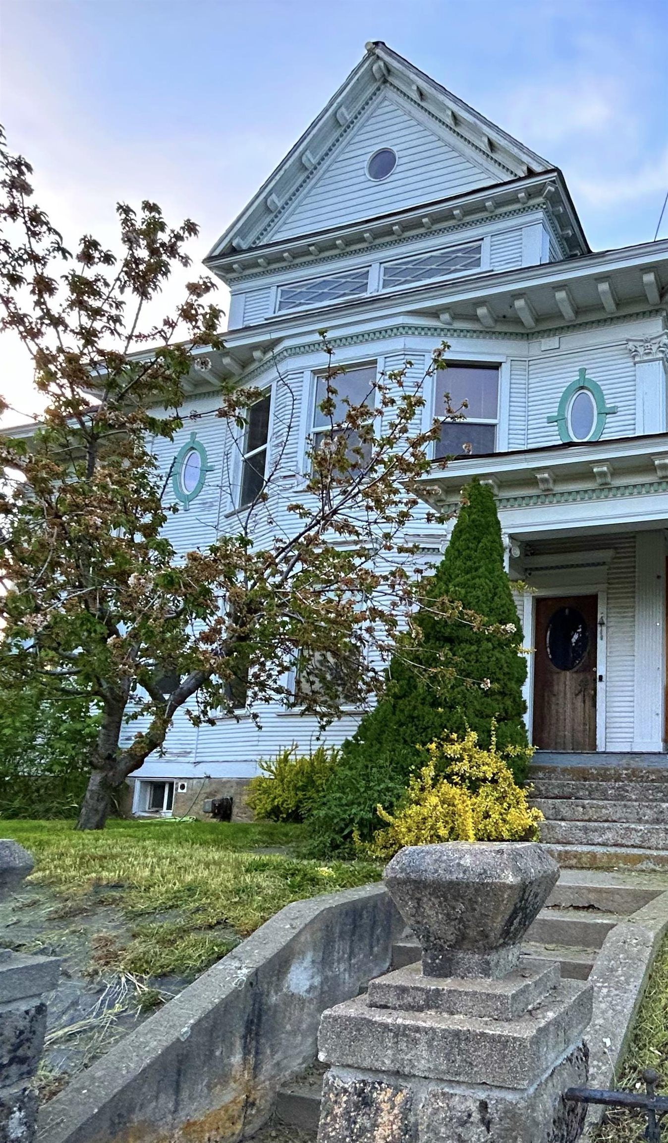 141 S Howard St - Photo 43