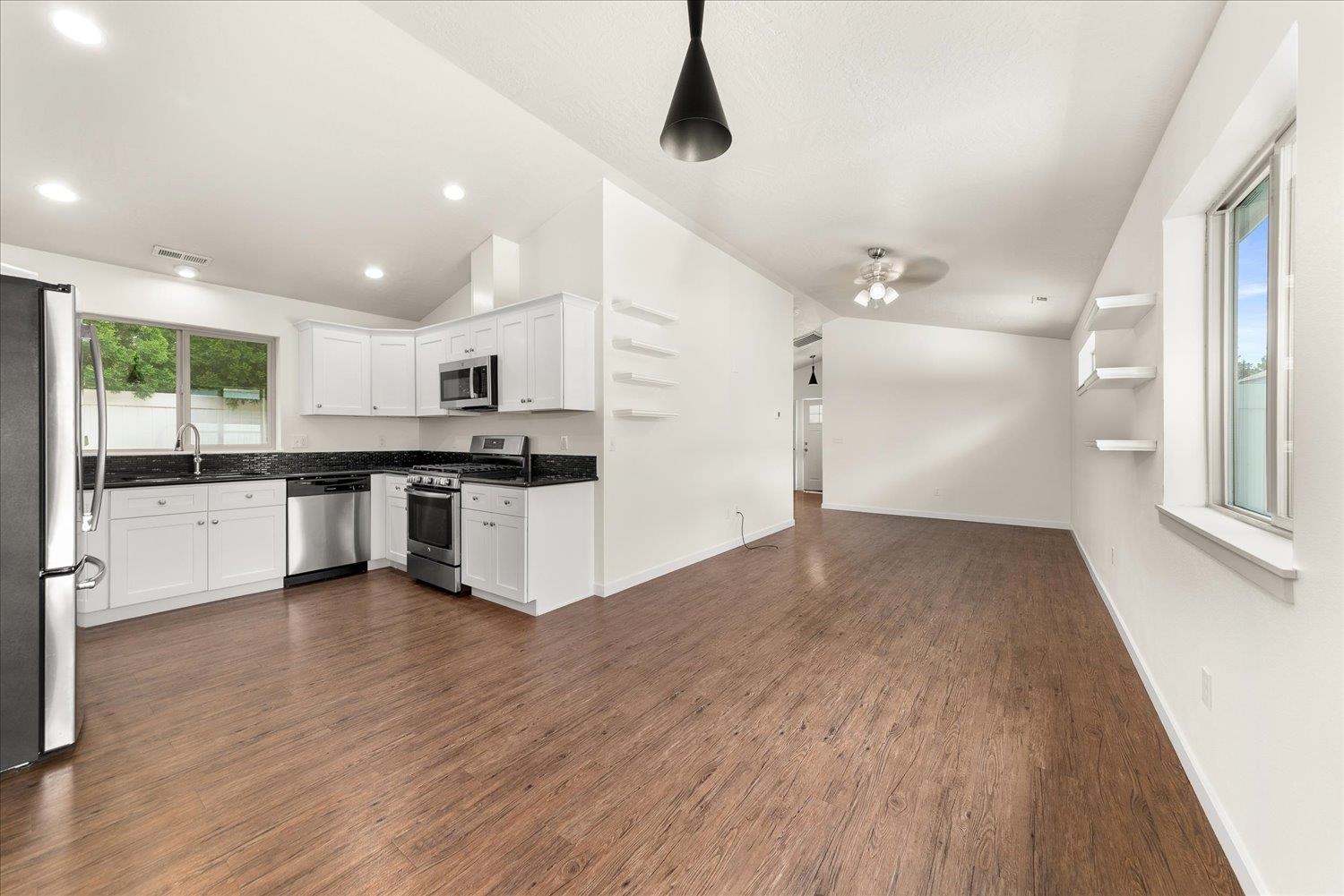 10329 E 5th Ln - Photo 11