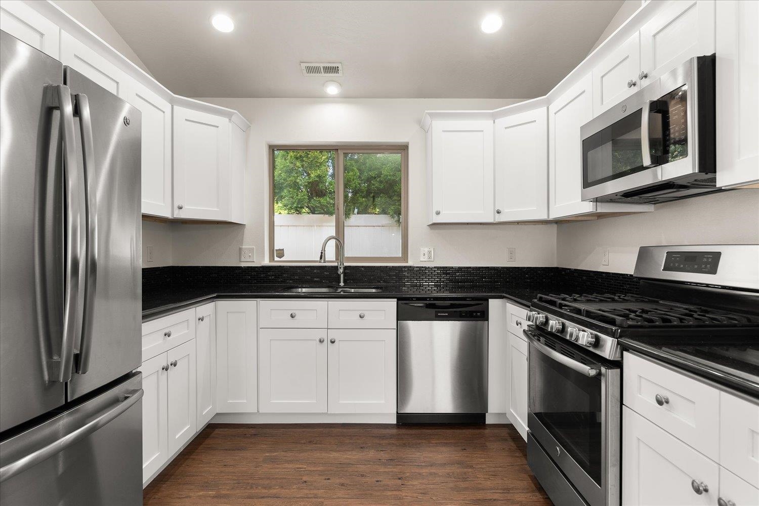 10329 E 5th Ln - Photo 12