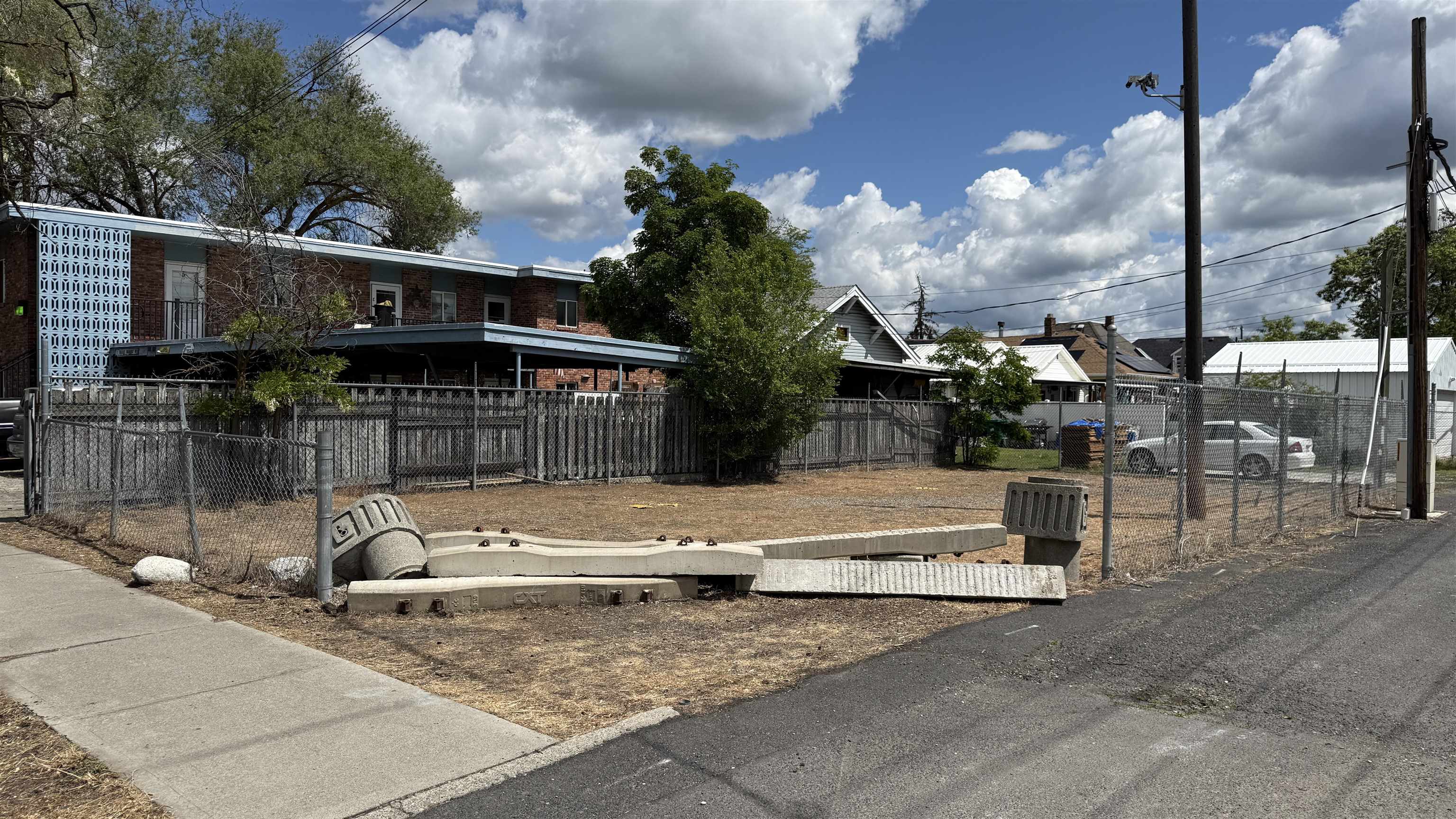 5216 N Regal St - Photo 4