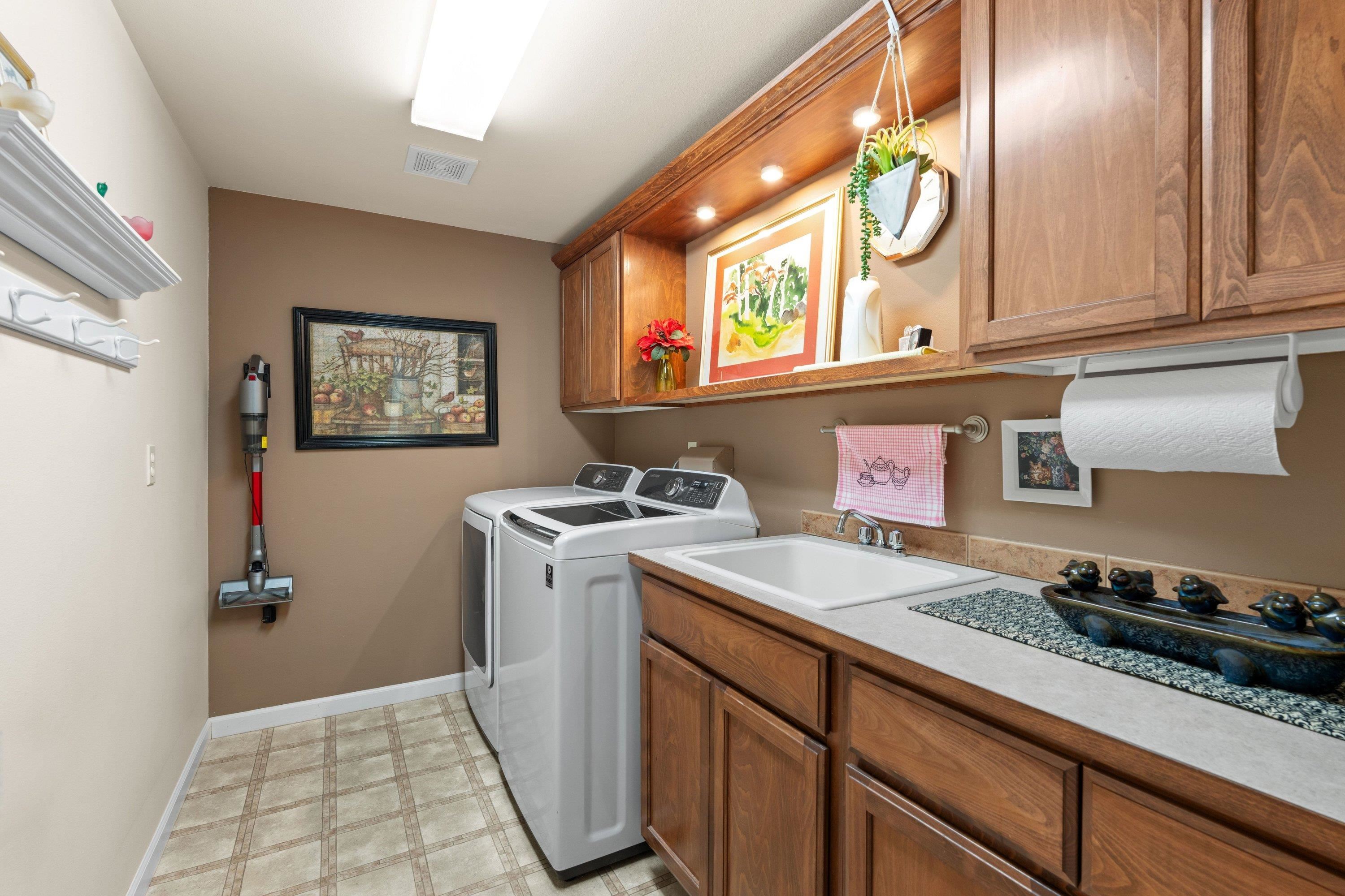 102 N Lindeblad Ln - Photo 15