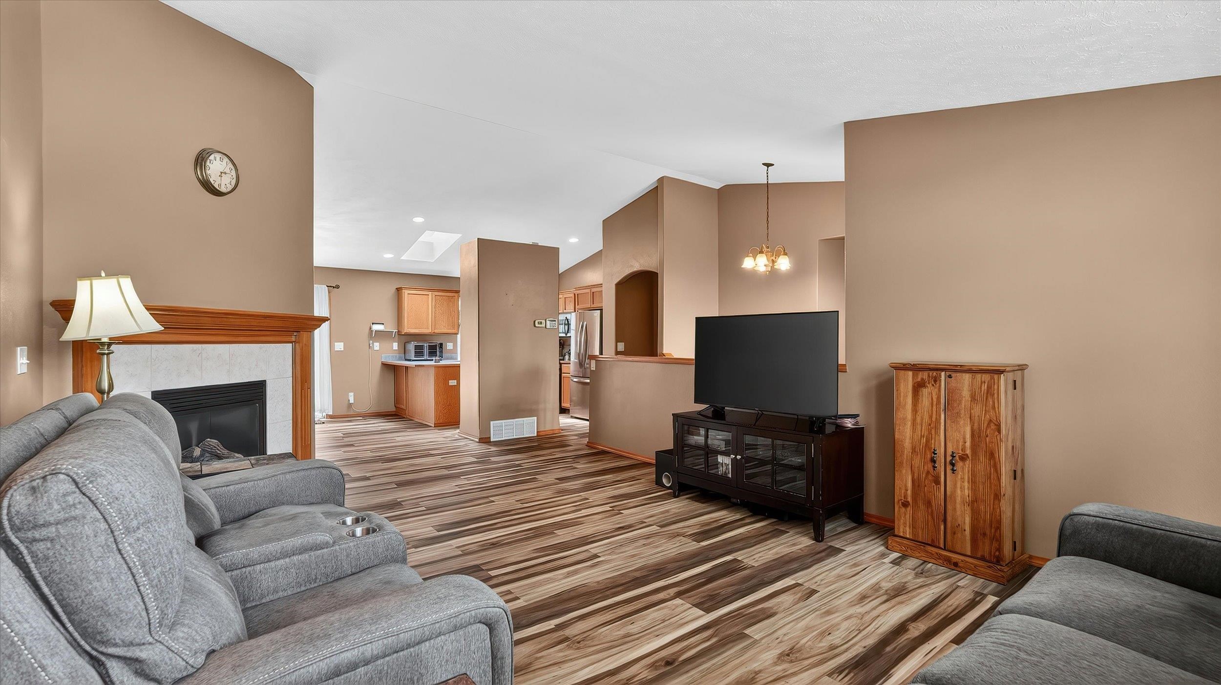 17821 N Colfax St - Photo 6