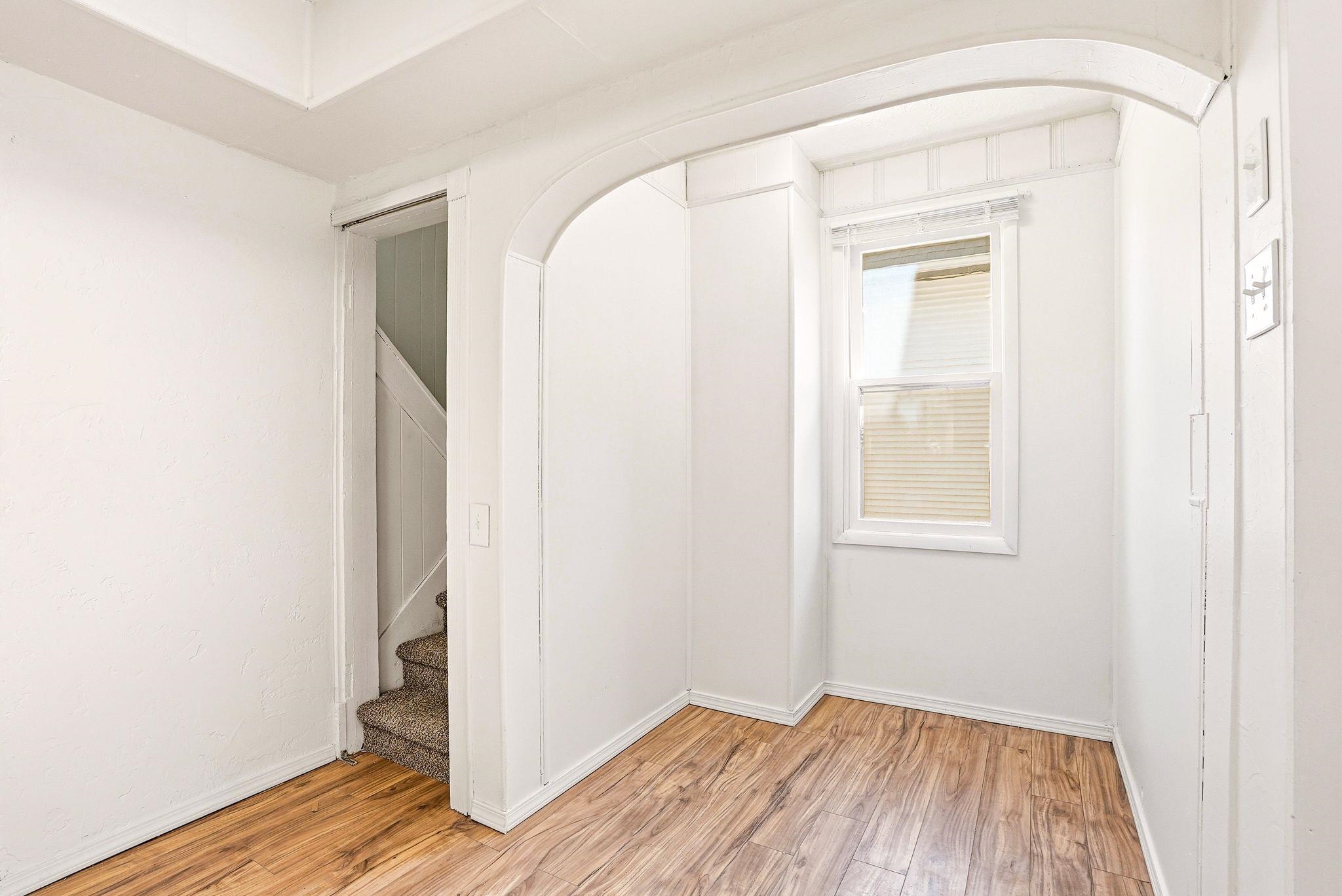 2123 E 6th Ave - Photo 9