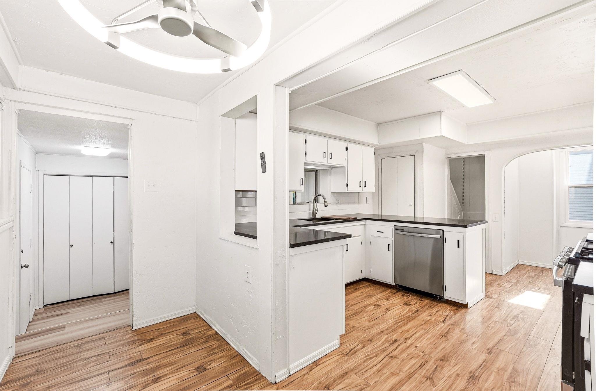 2123 E 6th Ave - Photo 8