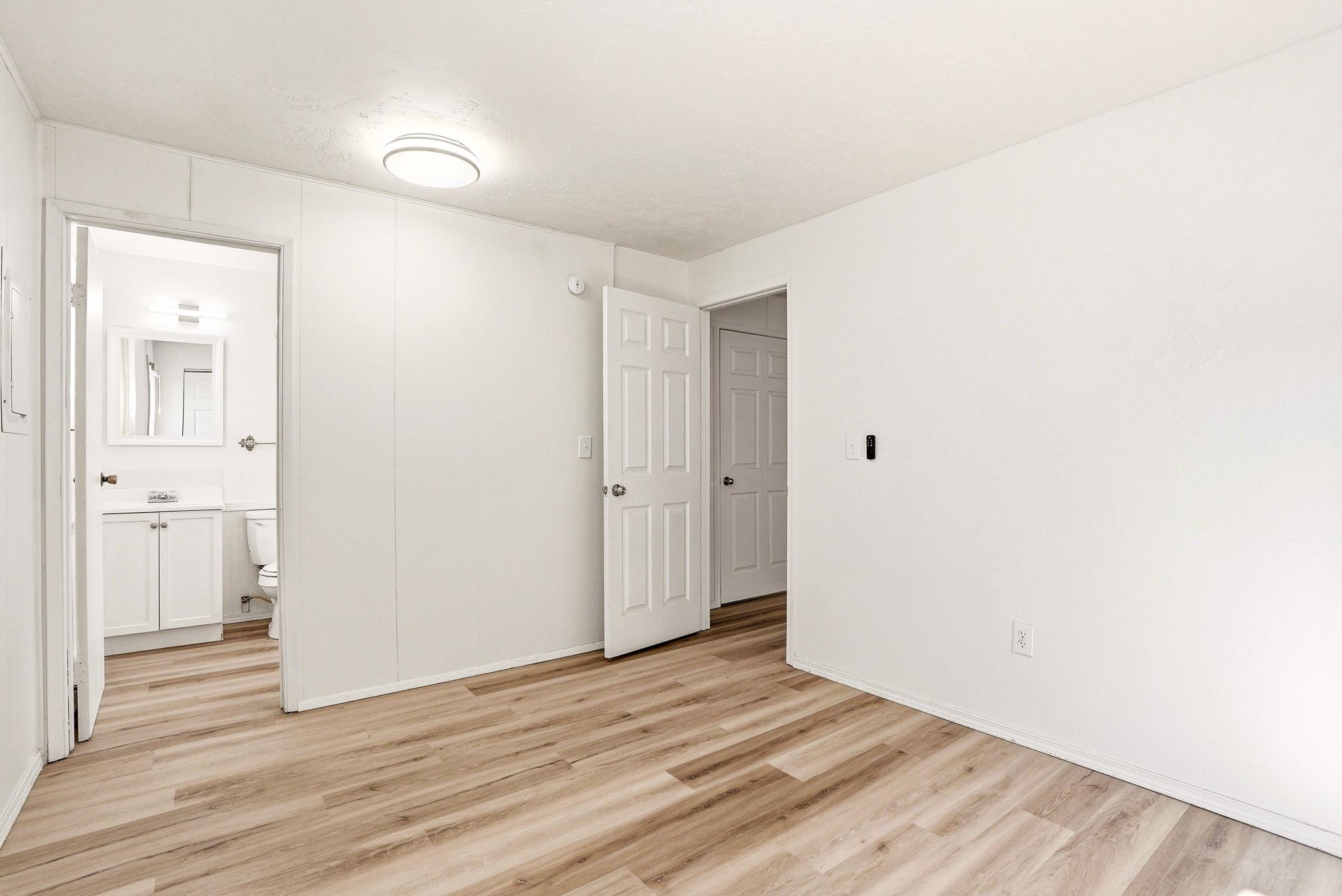 2123 E 6th Ave - Photo 18