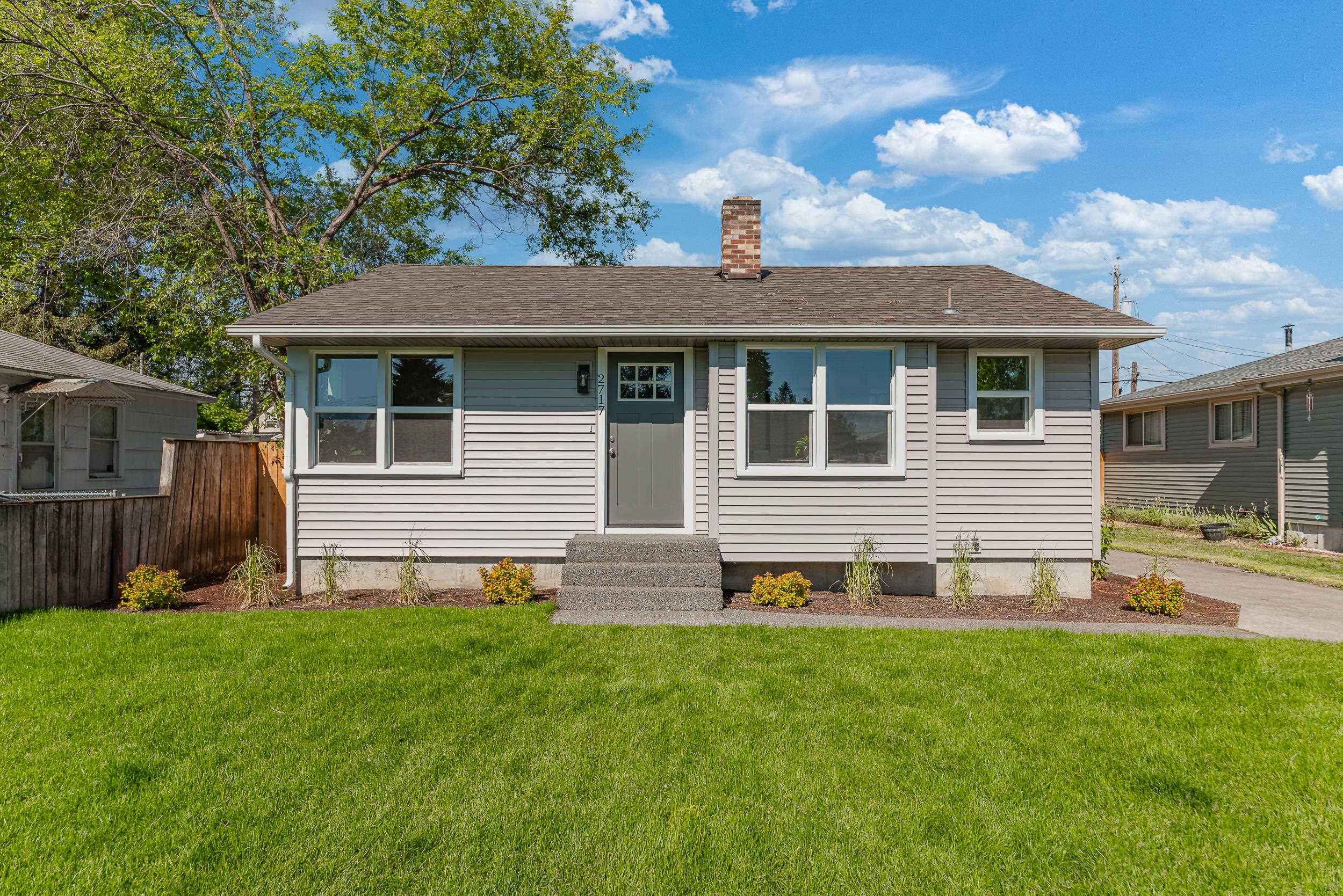 2717 N Nelson St - Photo 1