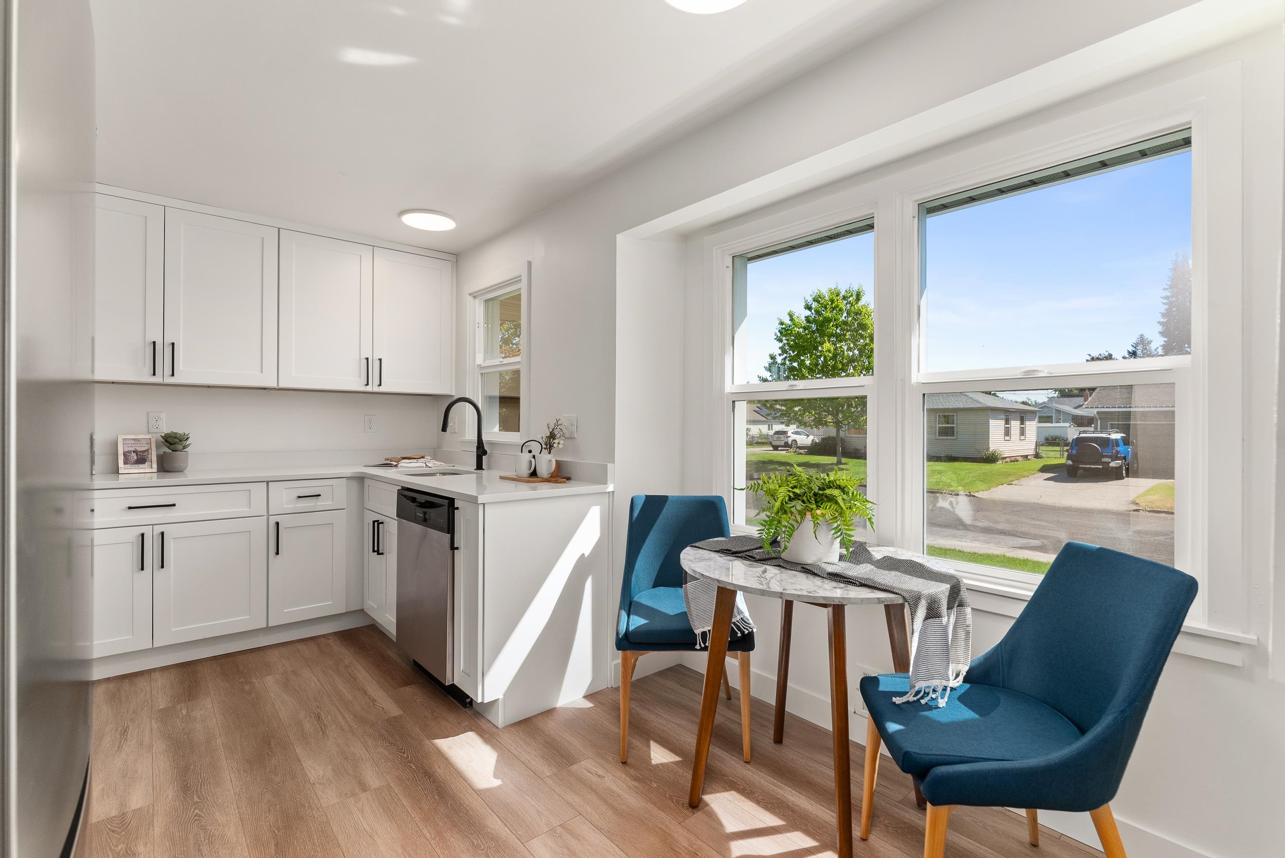 2717 N Nelson St - Photo 4
