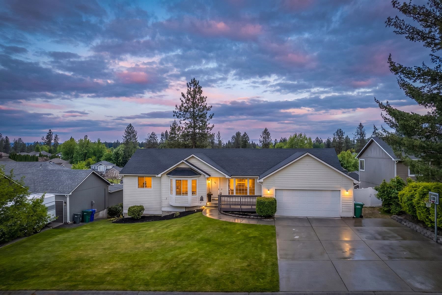 808 E Country Hill Ct - Photo 1