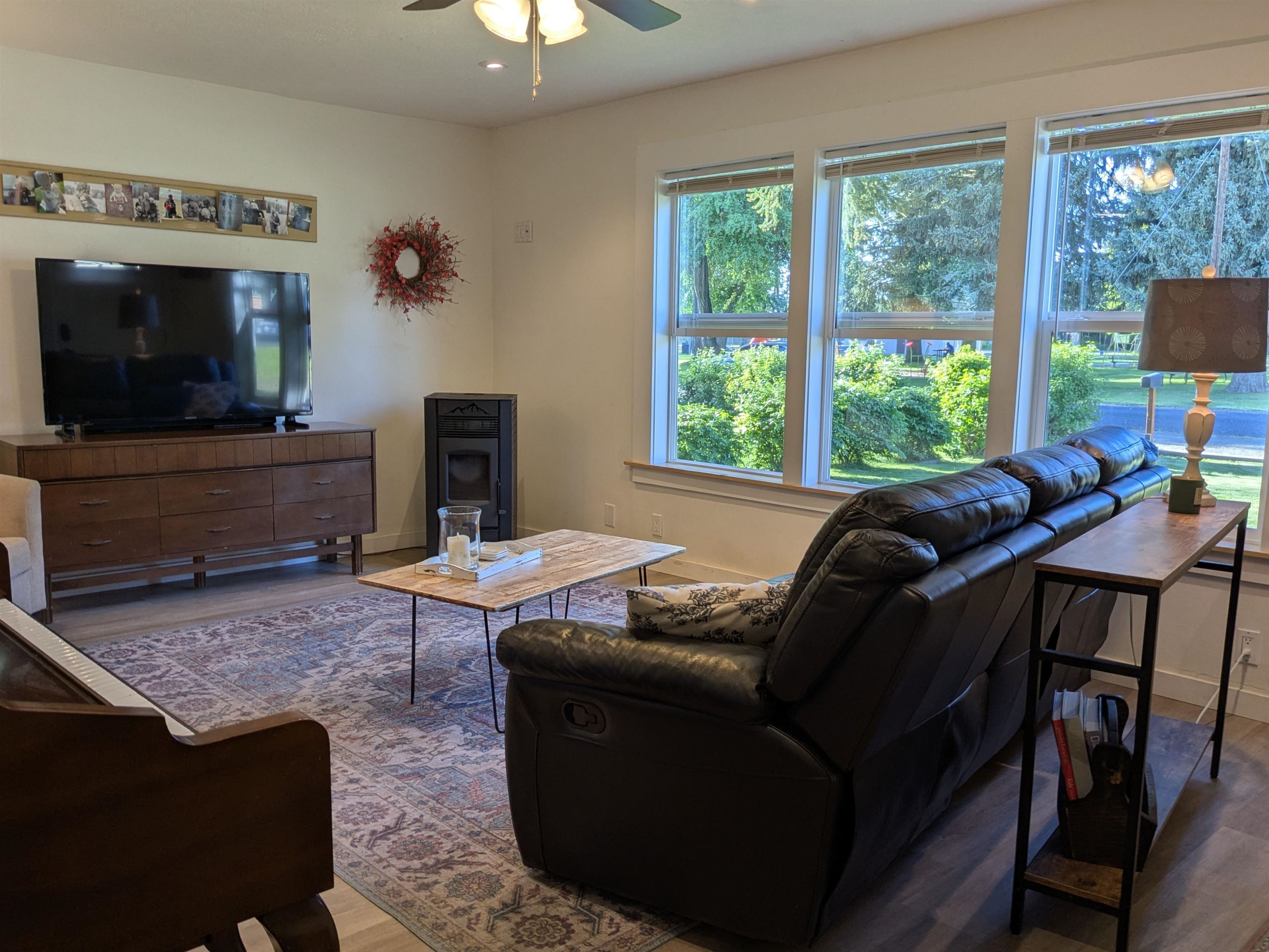 214 E C St - Photo 9