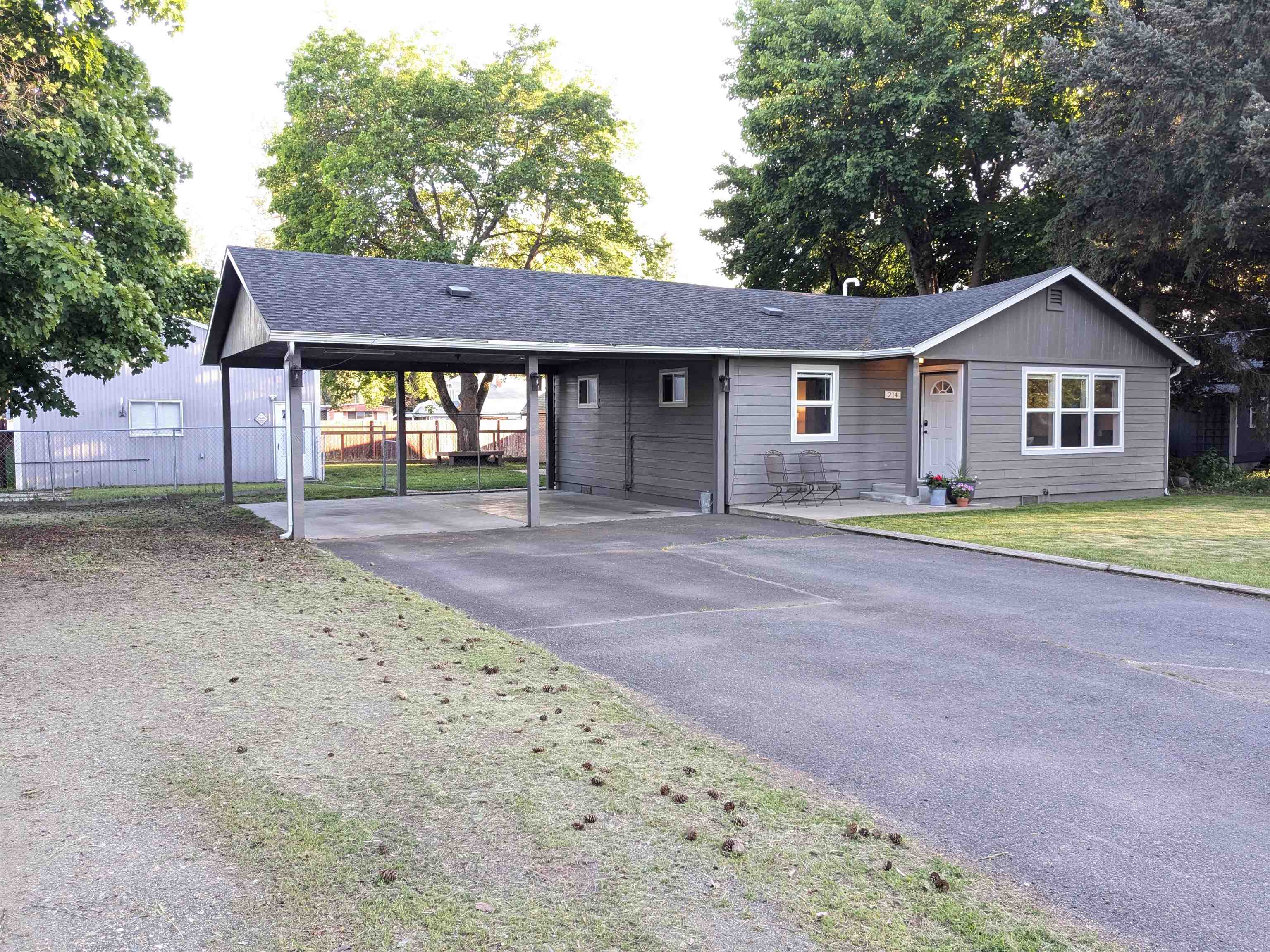 214 E C St - Photo 47