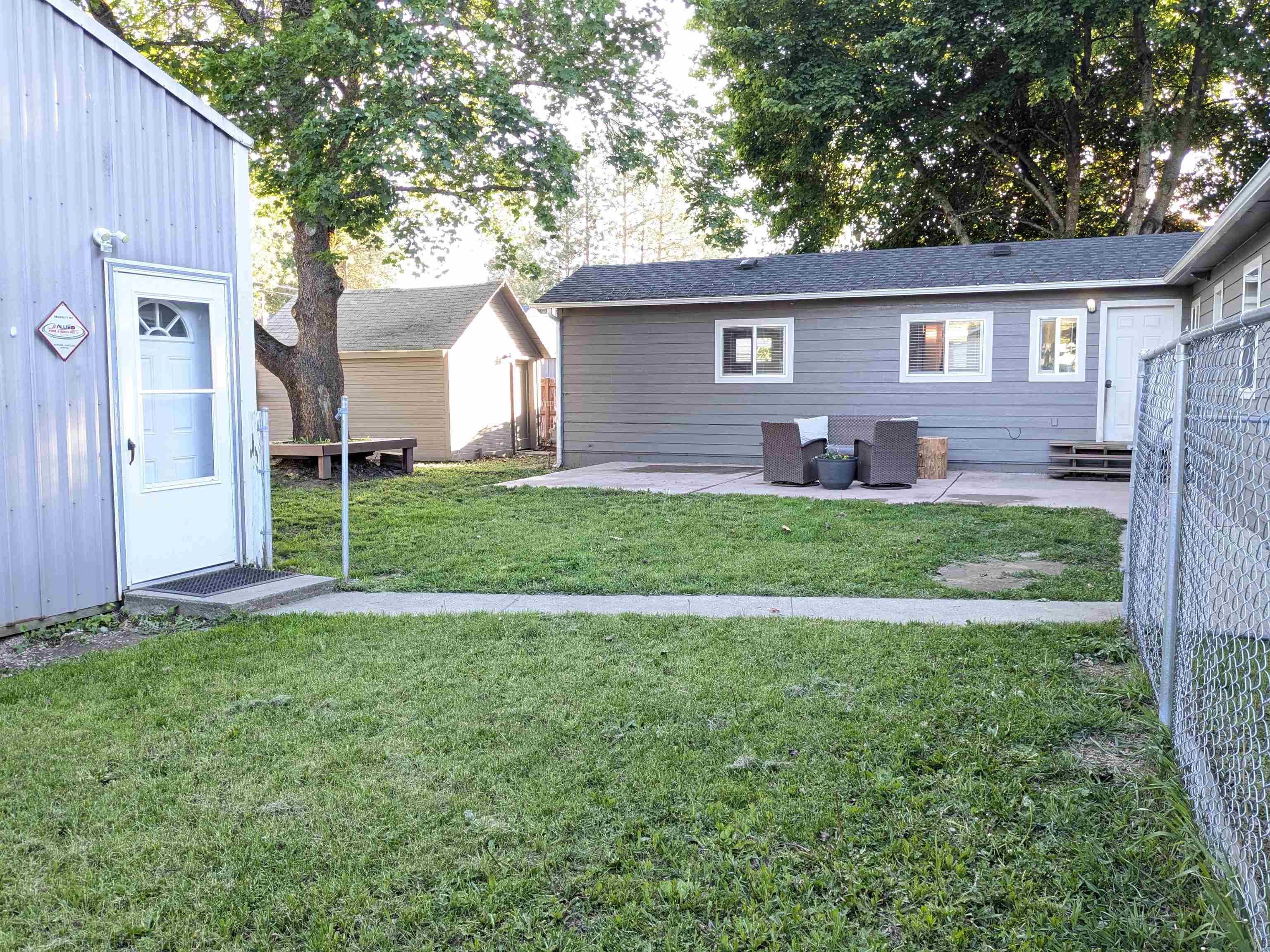 214 E C St - Photo 32