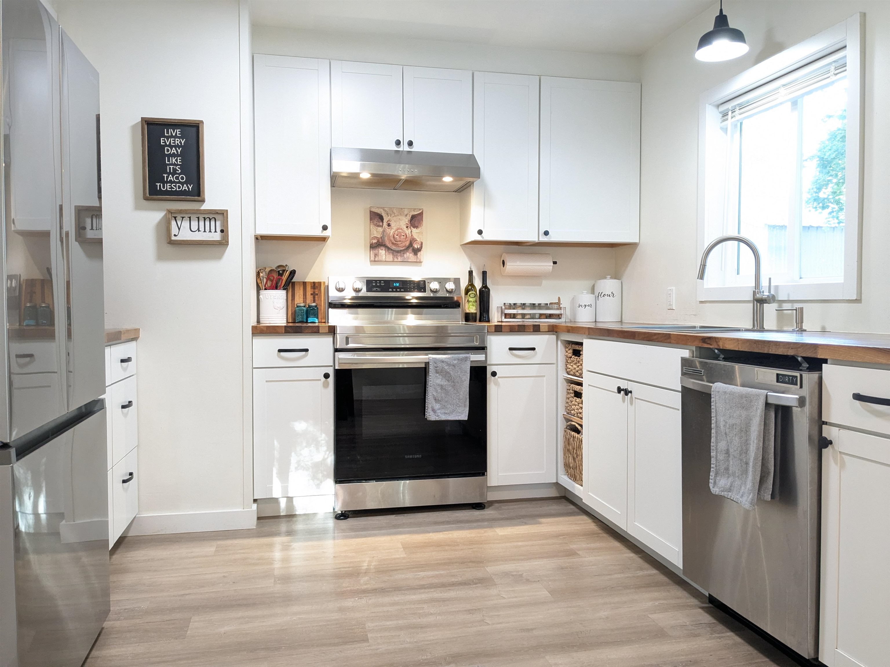 214 E C St - Photo 13