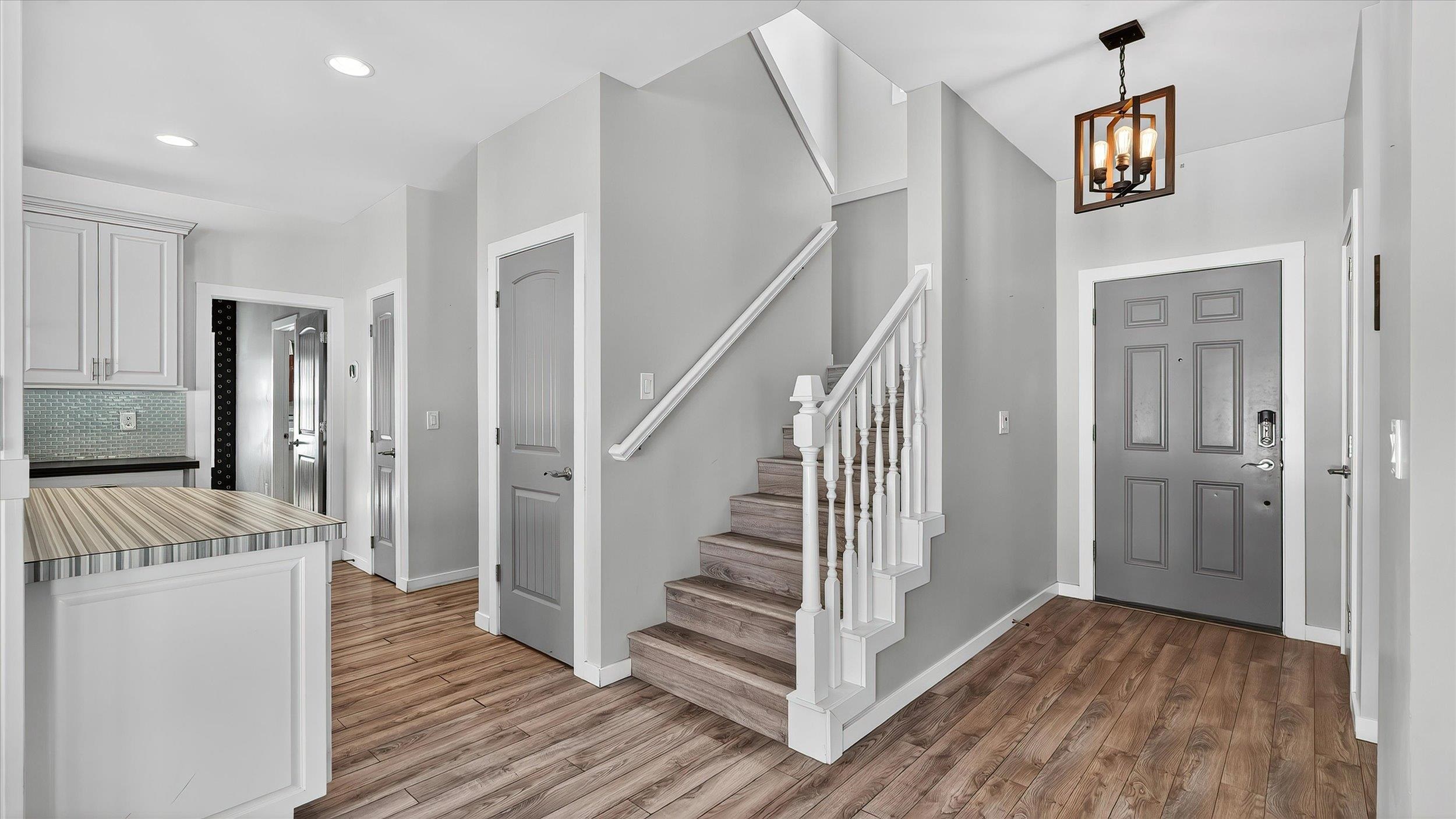 1319 S Bettman Rd - Photo 2