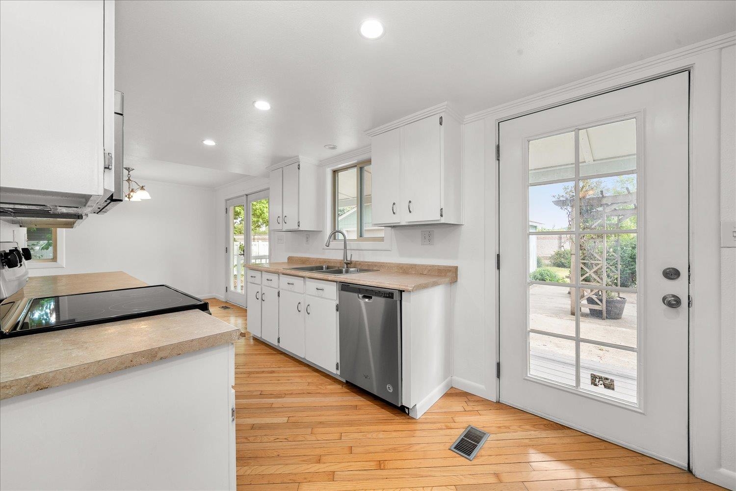 8204 E Augusta Ave - Photo 11