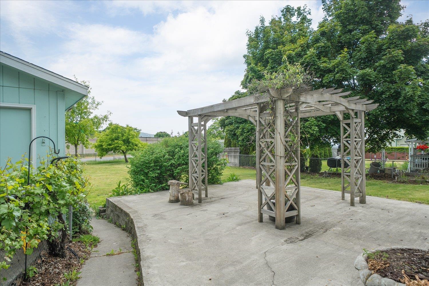 8204 E Augusta Ave - Photo 30