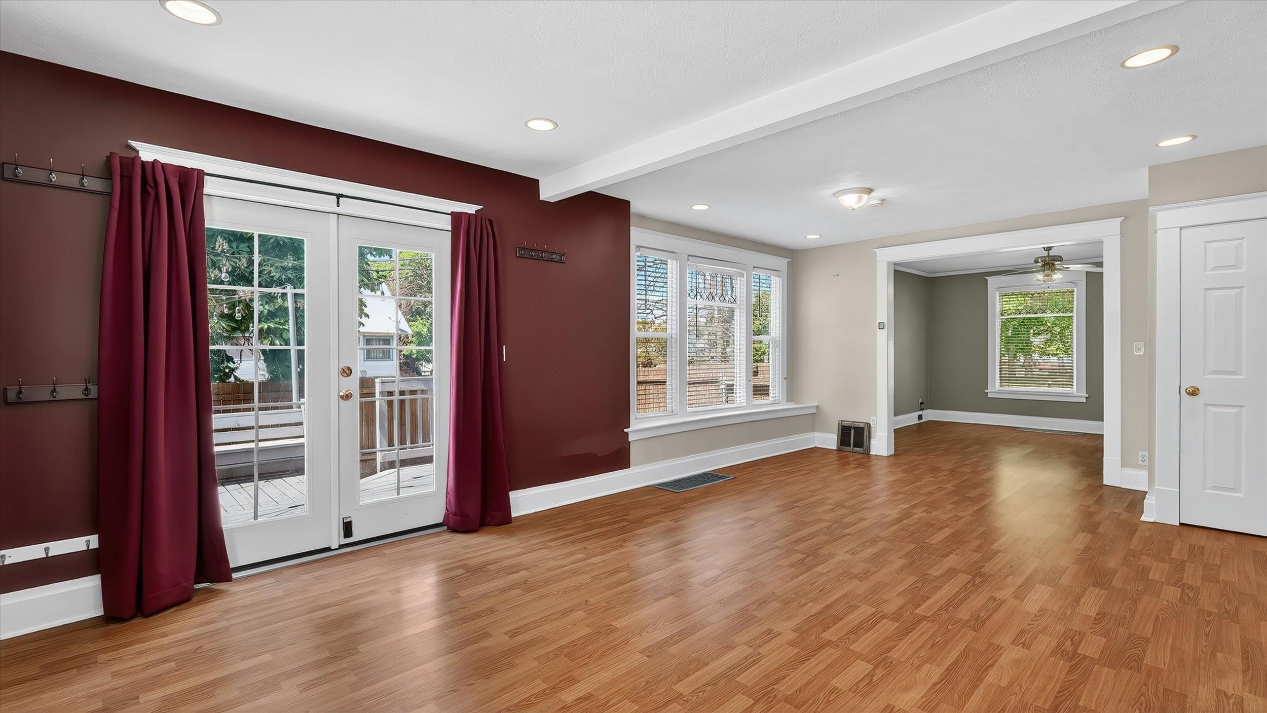 1127 W Fairview Ave - Photo 12
