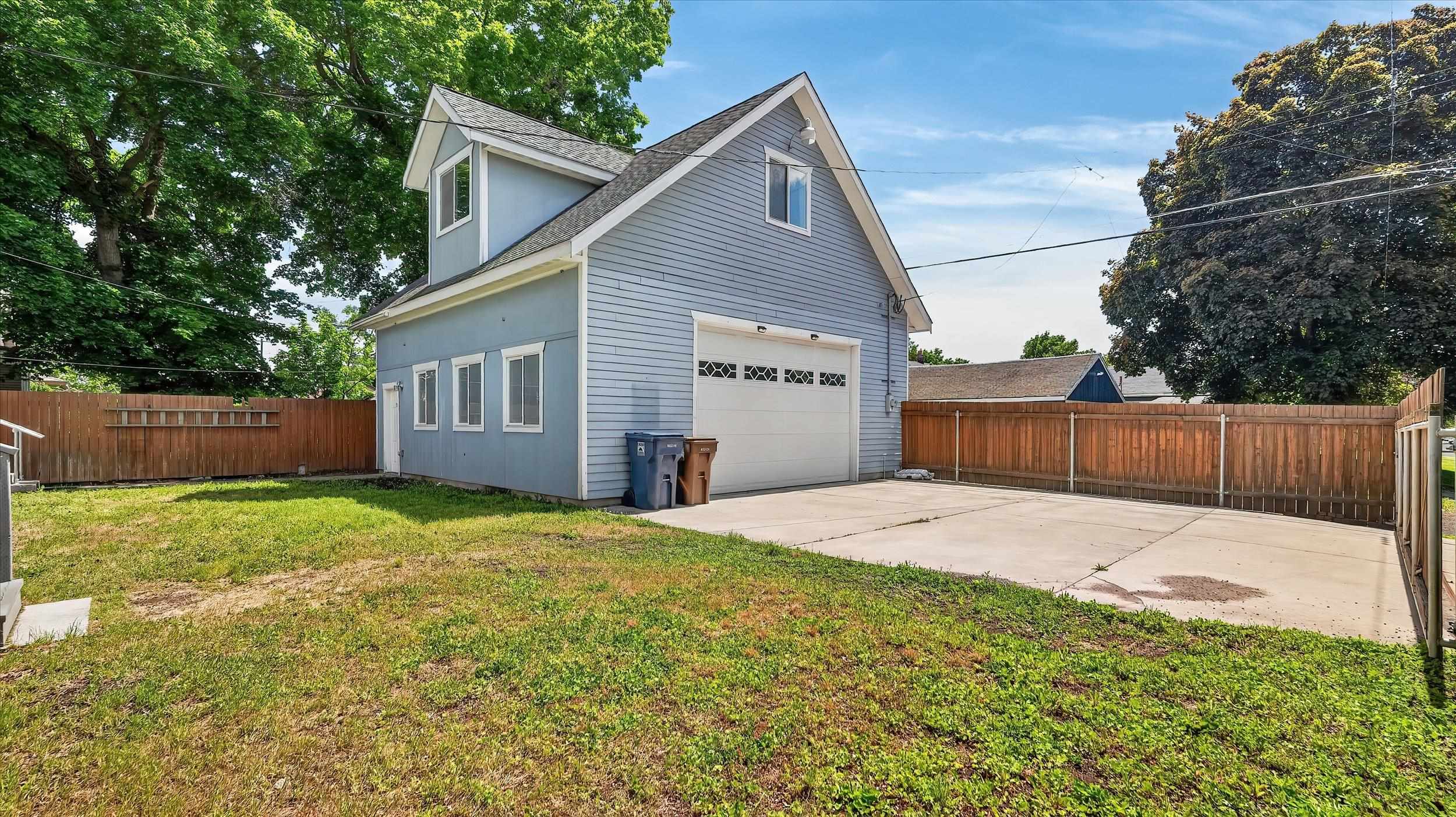 1127 W Fairview Ave - Photo 33