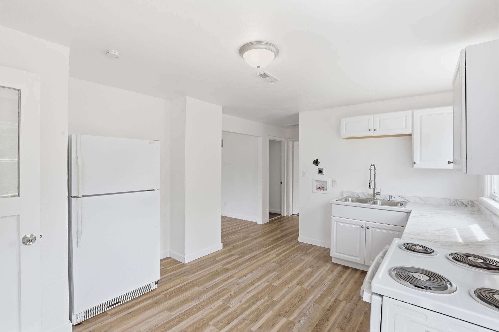5123 W HOFFMAN Pl - Photo 9