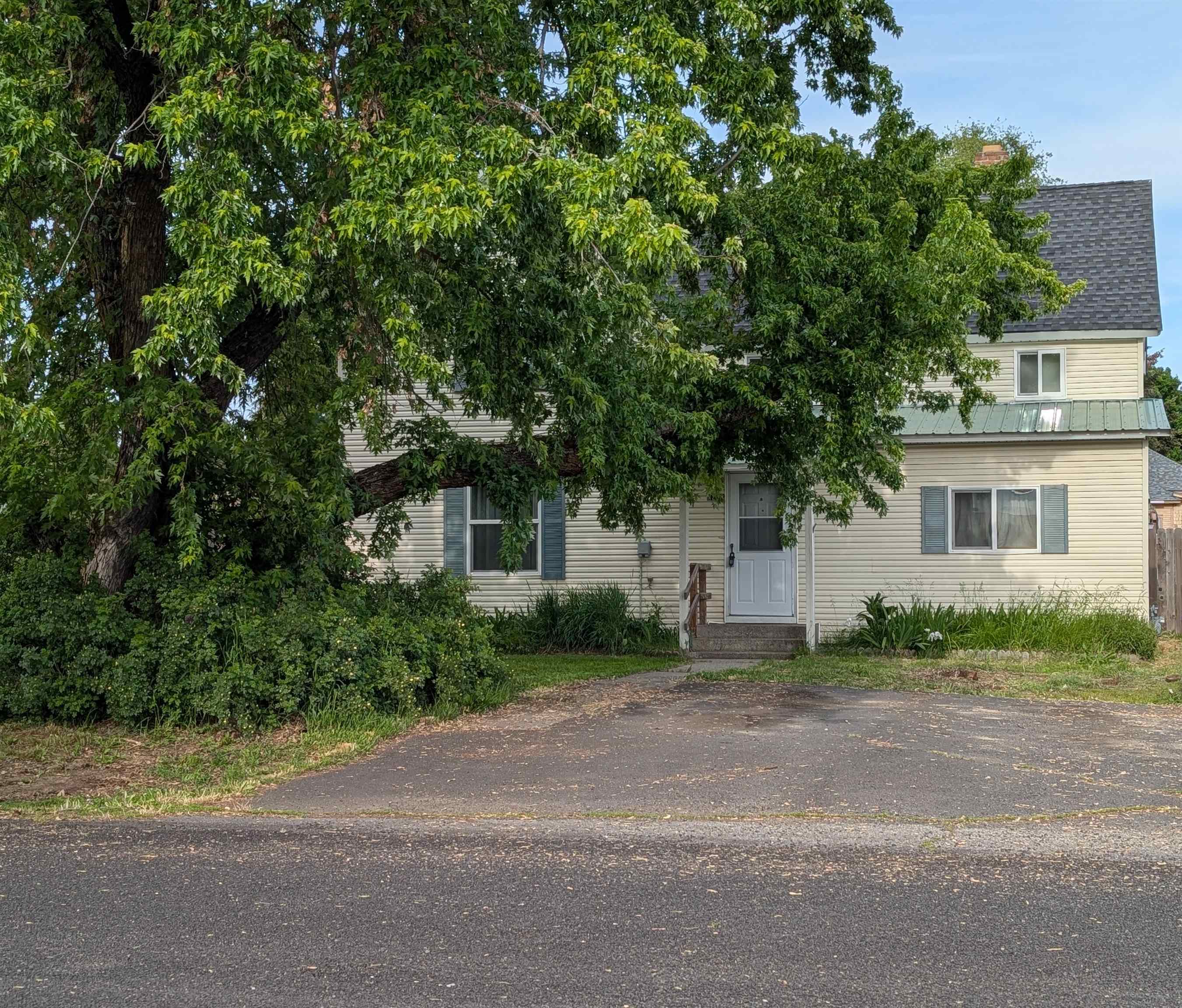 218 N Margaret Ave - Photo 2