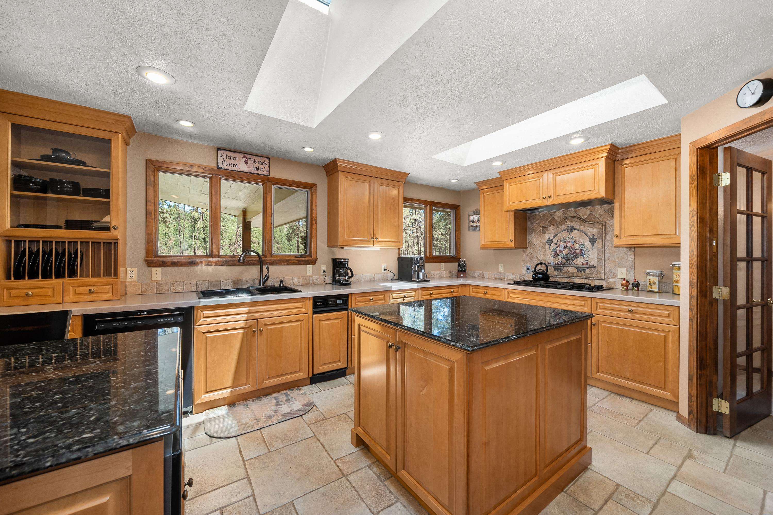 11816 W SEVEN MILE Rd - Photo 14