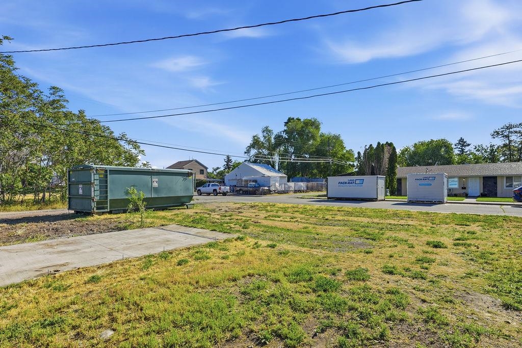 2129 E Desmet Ave - Photo 35