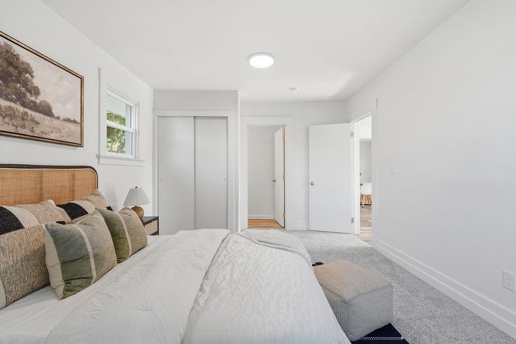 2129 E Desmet Ave - Photo 4