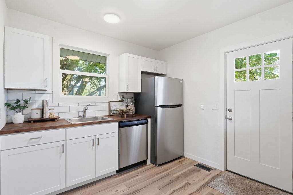 2129 E Desmet Ave - Photo 13