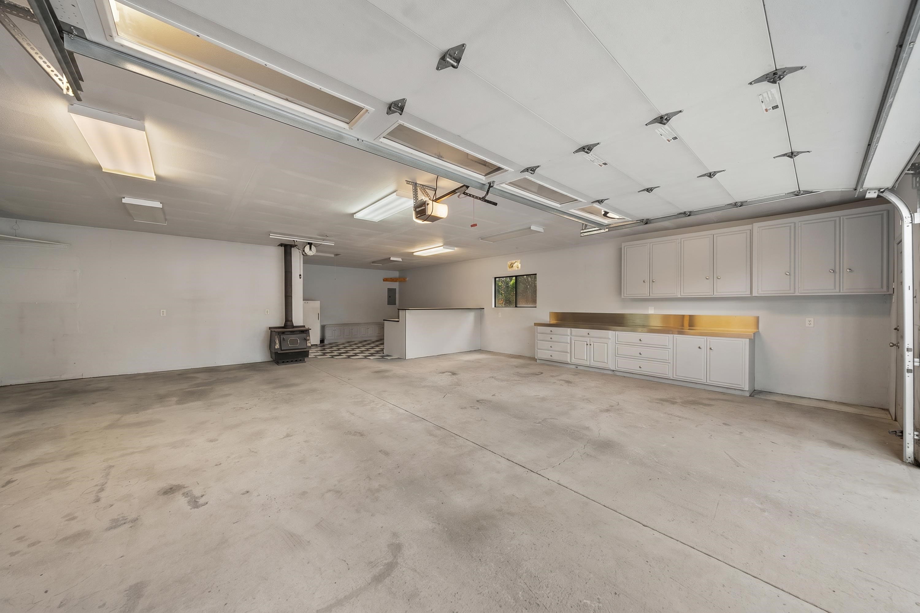 11816 W SEVEN MILE Rd - Photo 39