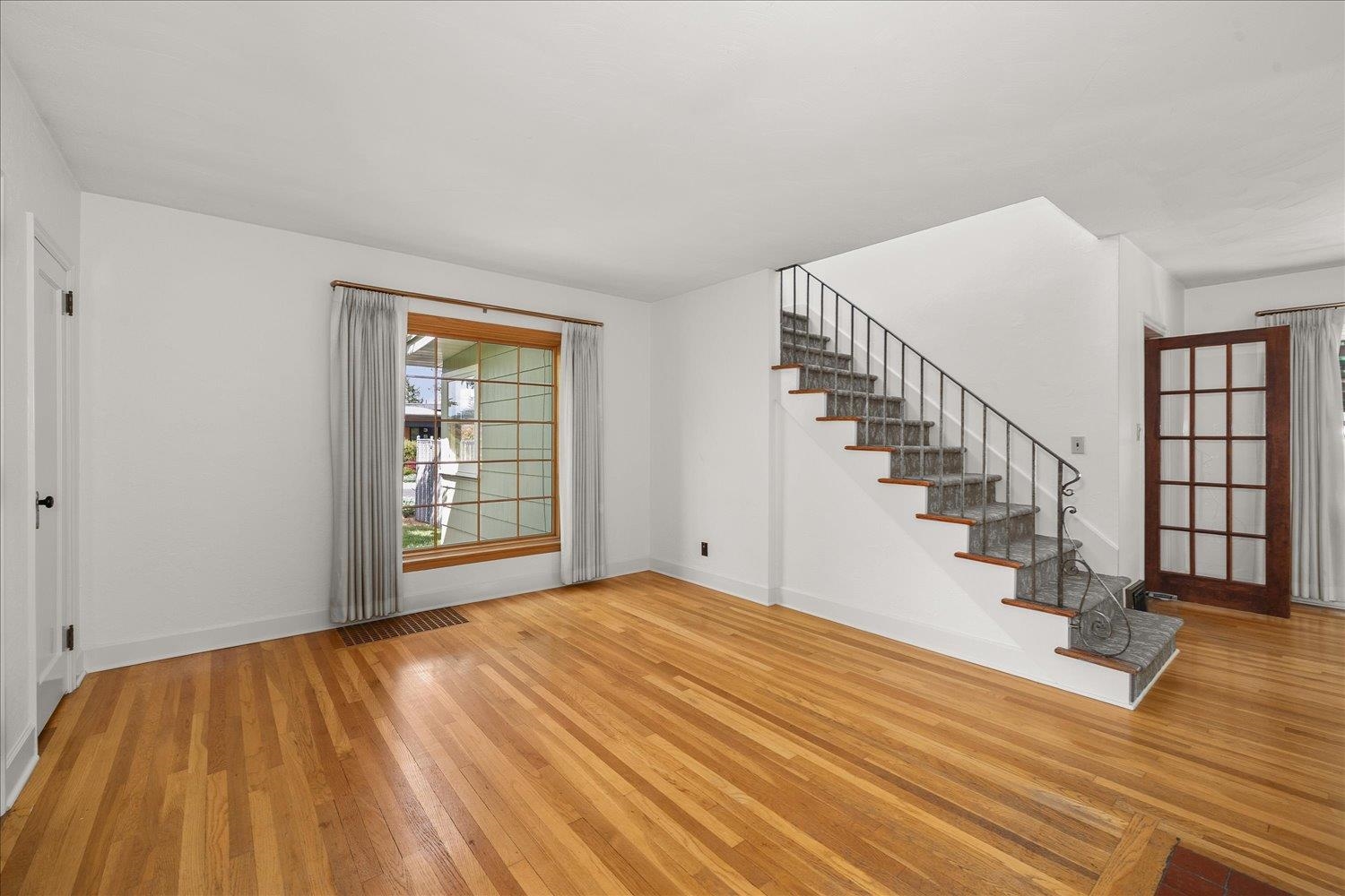 3528 W Glass Ave - Photo 4