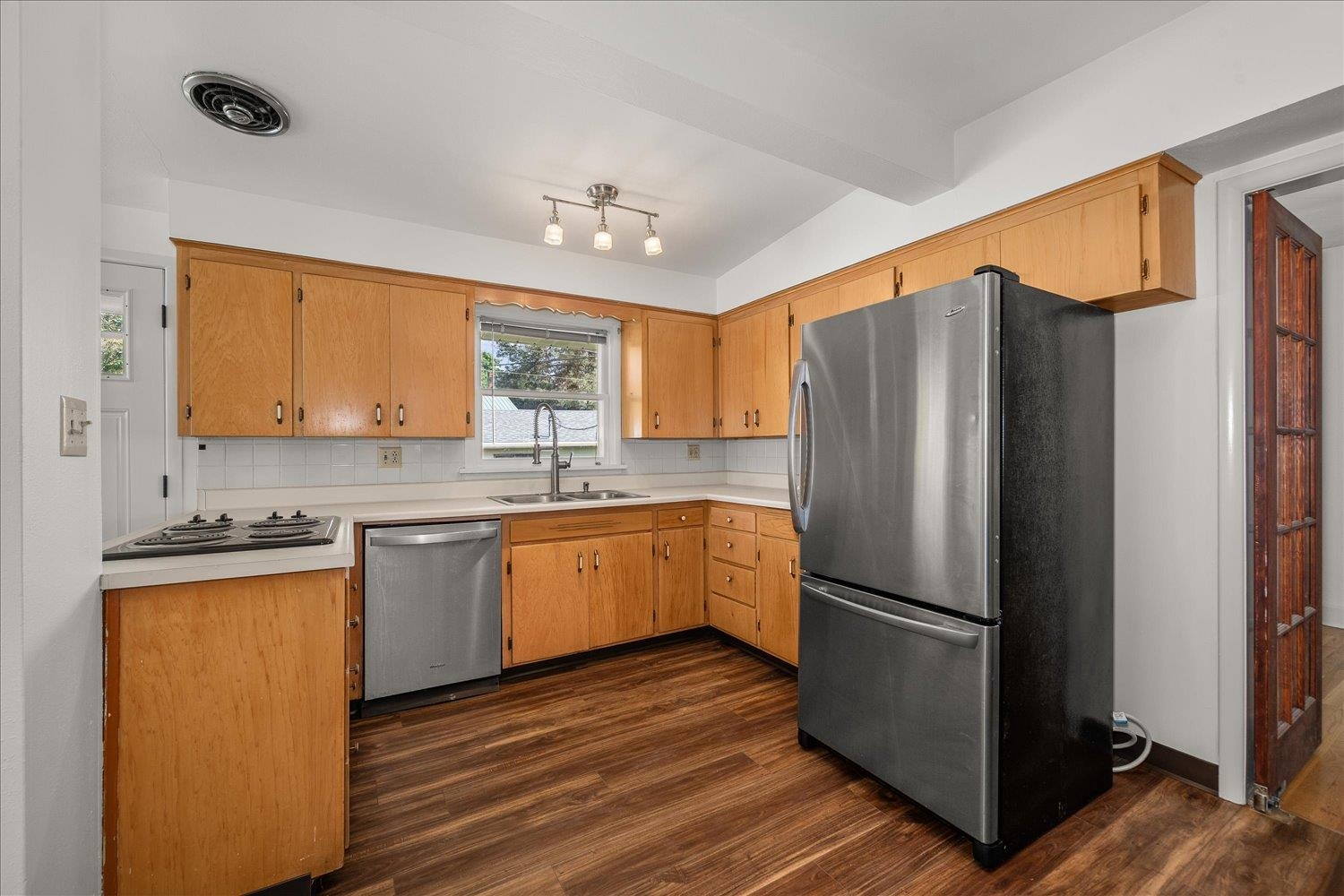 3528 W Glass Ave - Photo 11