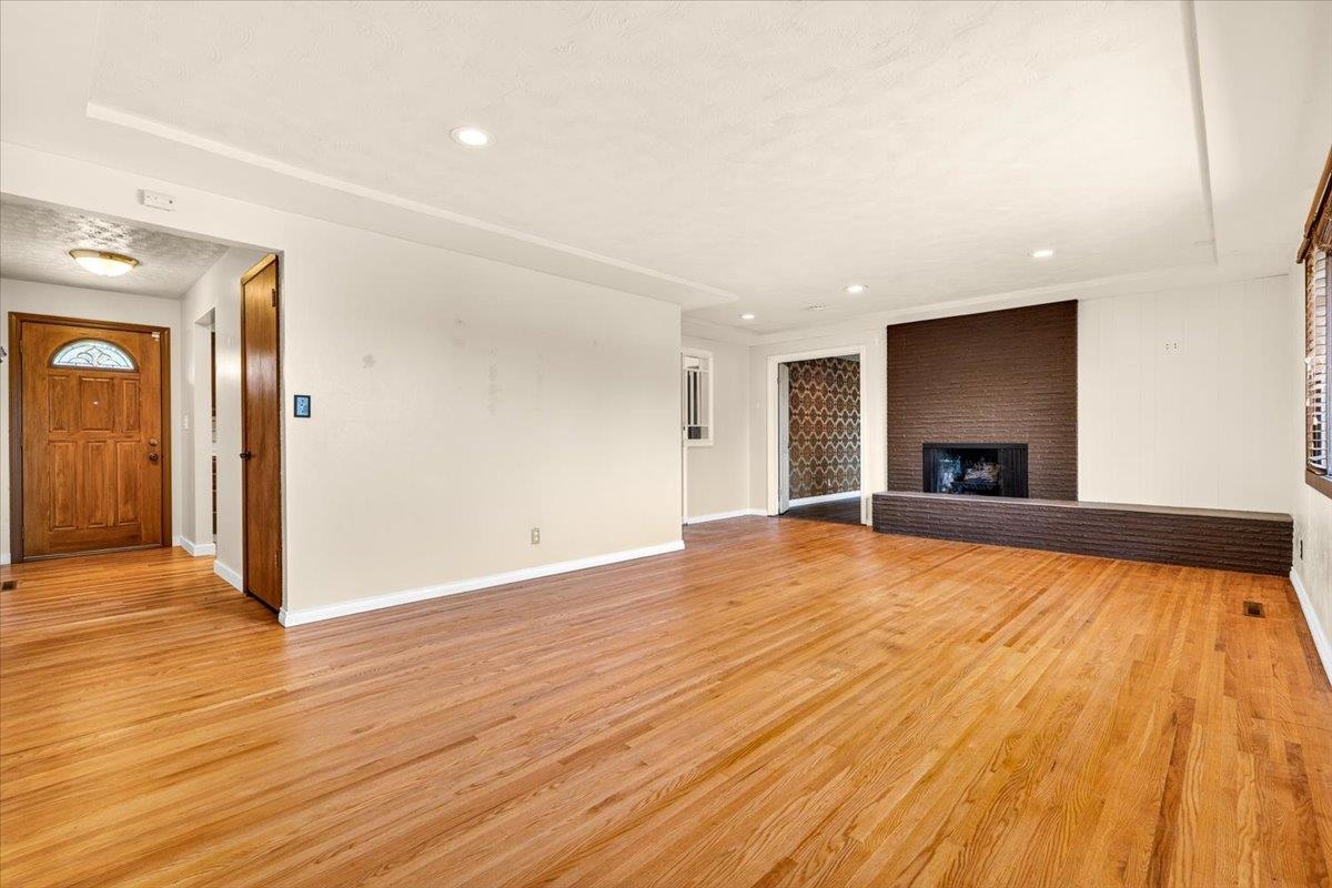 302 W Rainier Way - Photo 7