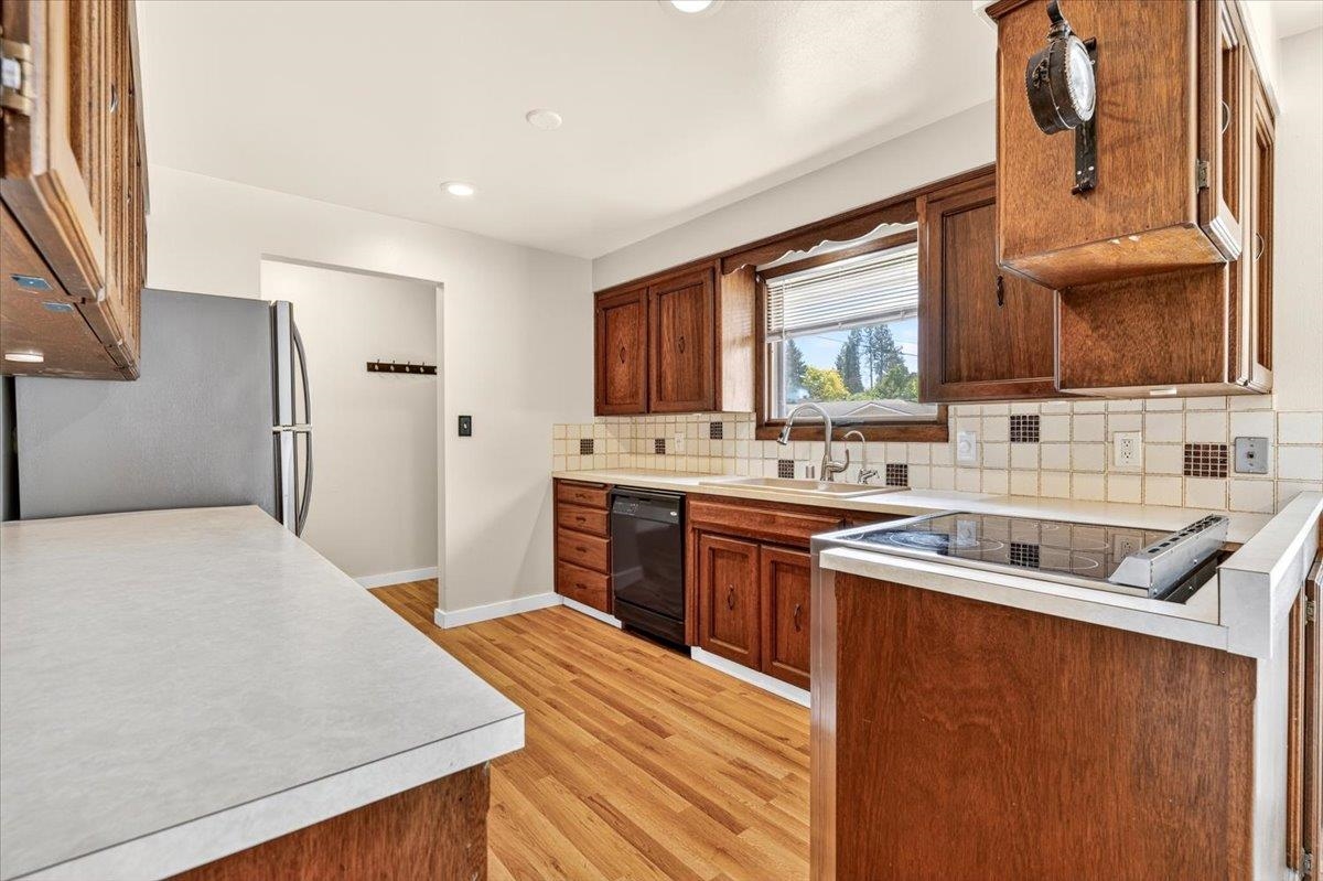 302 W Rainier Way - Photo 12