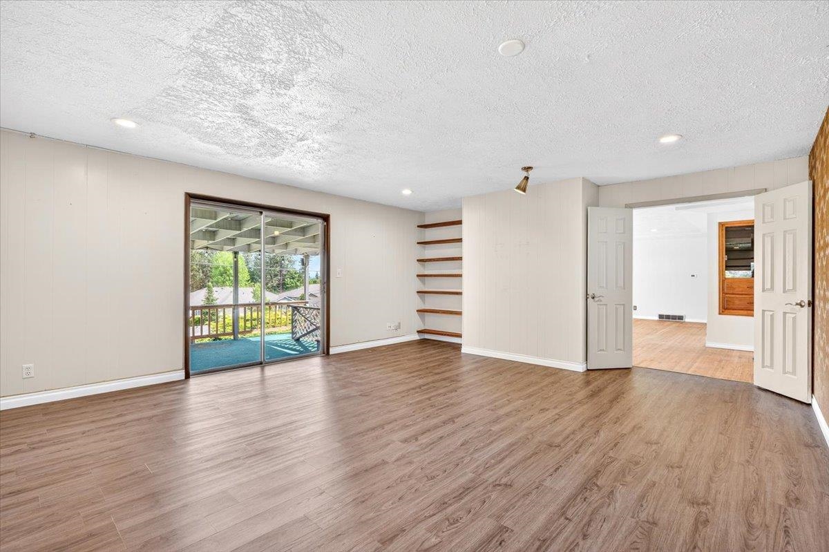302 W Rainier Way - Photo 20
