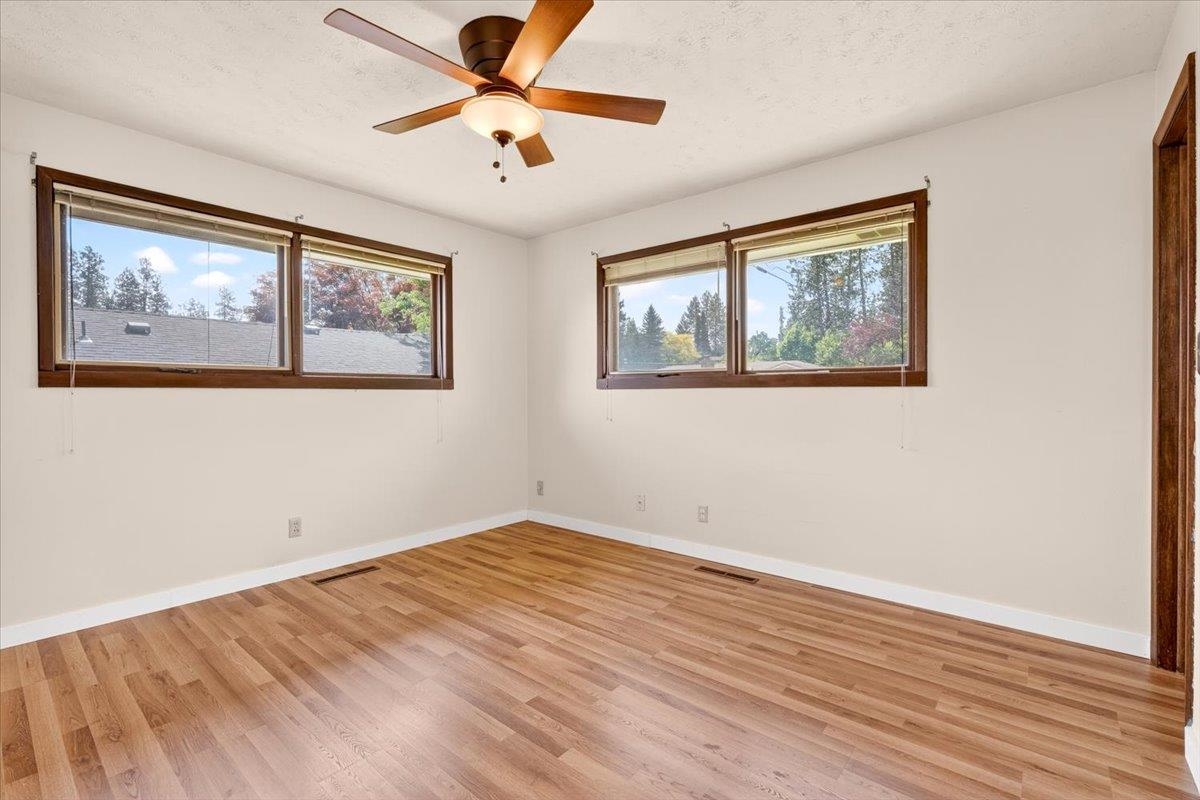 302 W Rainier Way - Photo 22