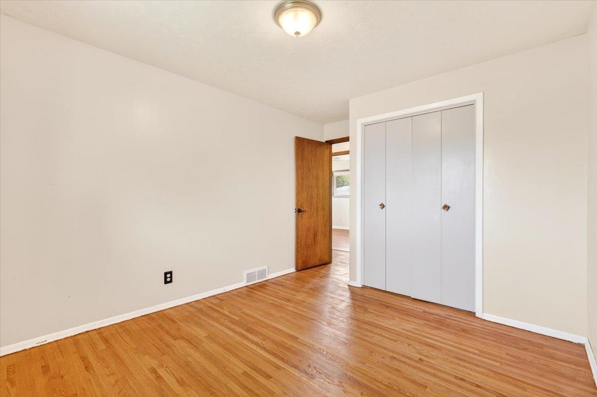 302 W Rainier Way - Photo 27