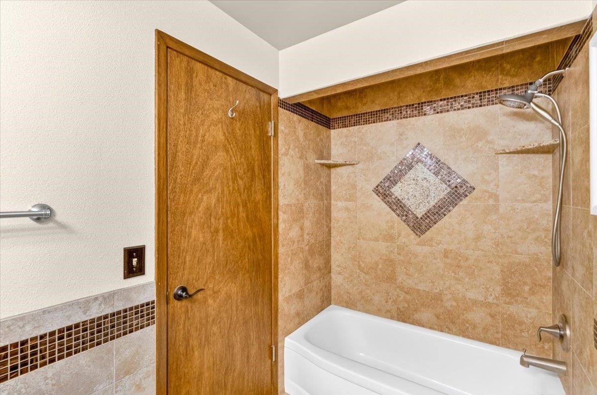 302 W Rainier Way - Photo 29