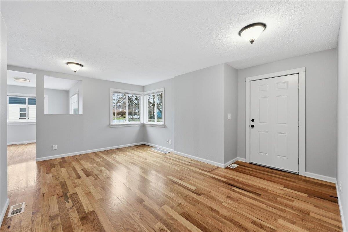 514 N Herald Rd - Photo 3