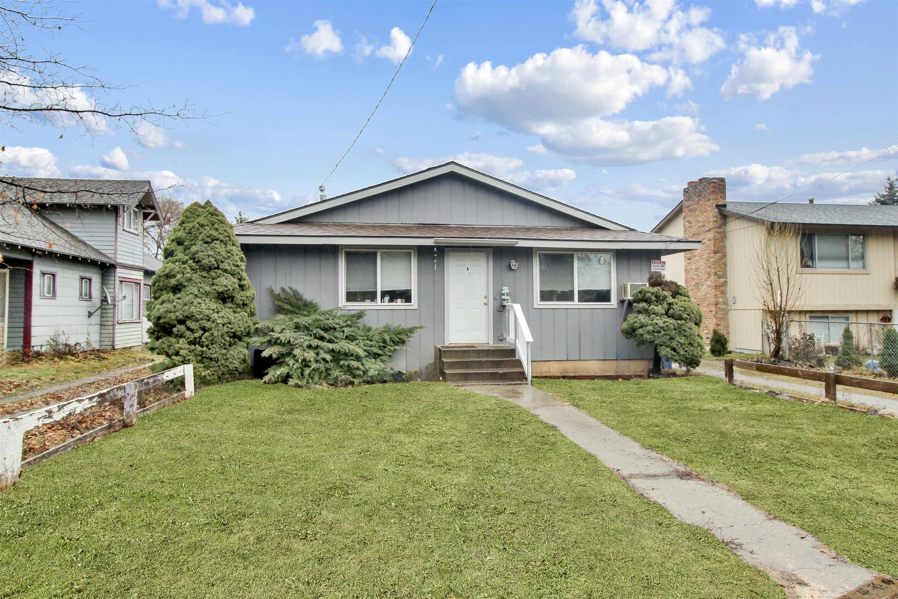 6028 N Lacey St - Photo 1