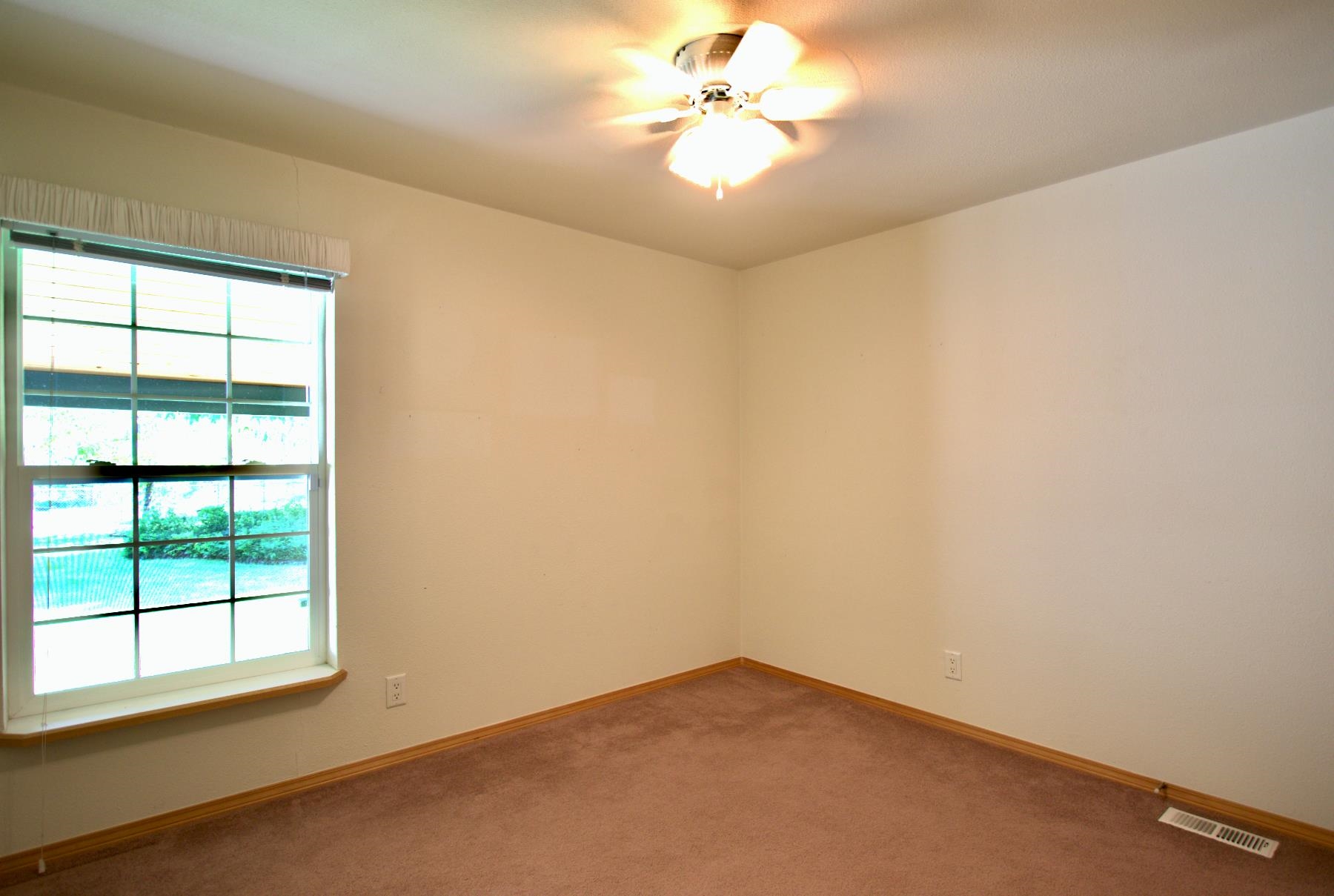 1414 Green Rd - Photo 21