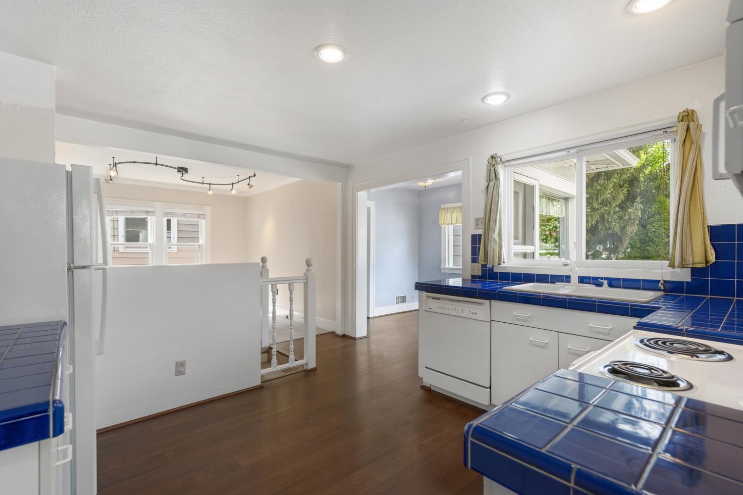 1017 E 17th Ave - Photo 12