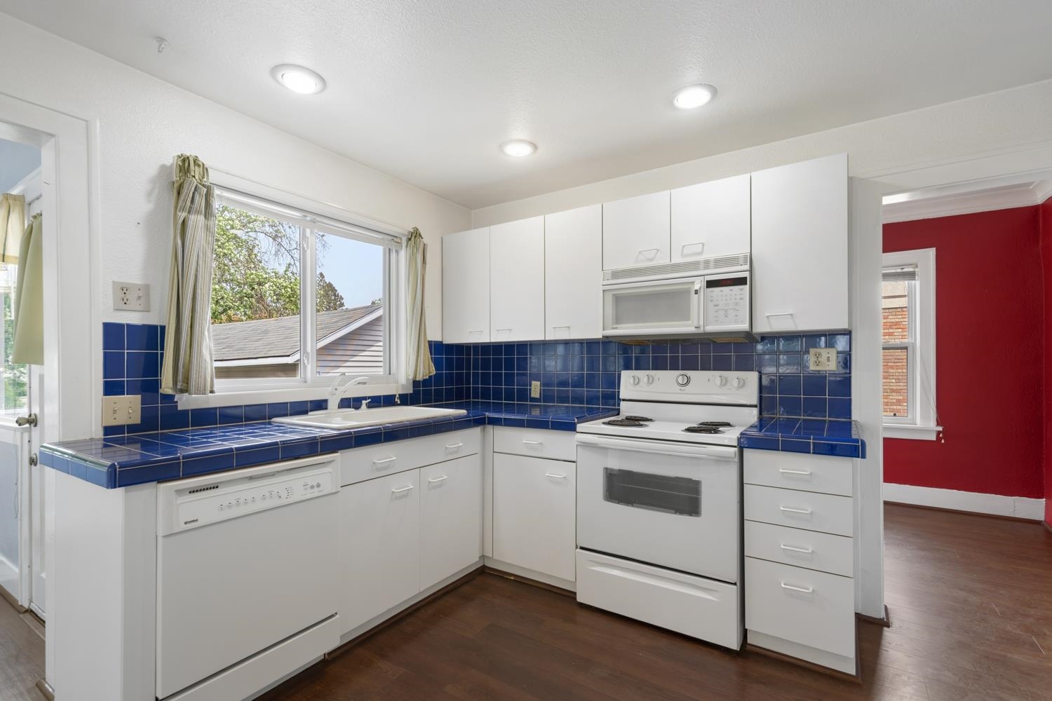 1017 E 17th Ave - Photo 10