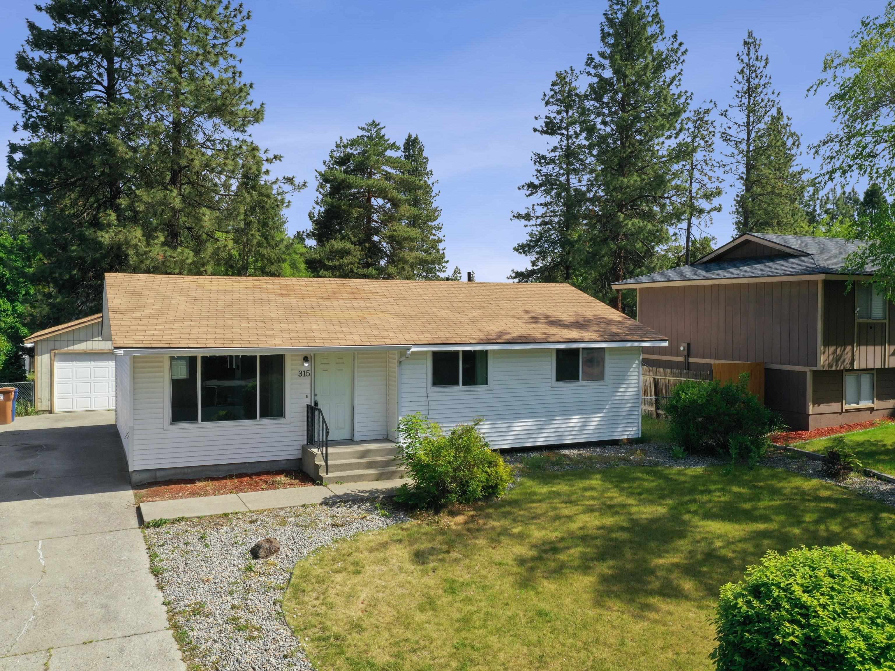315 E Gettysburg Dr - Photo 1