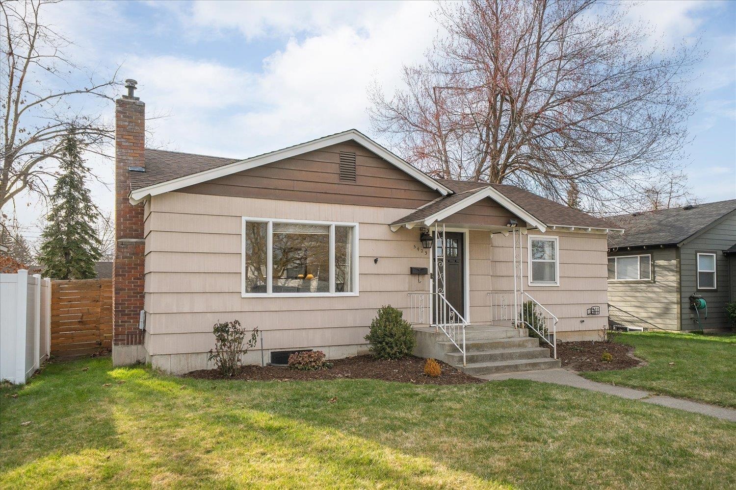 5423 N Lincoln St - Photo 3