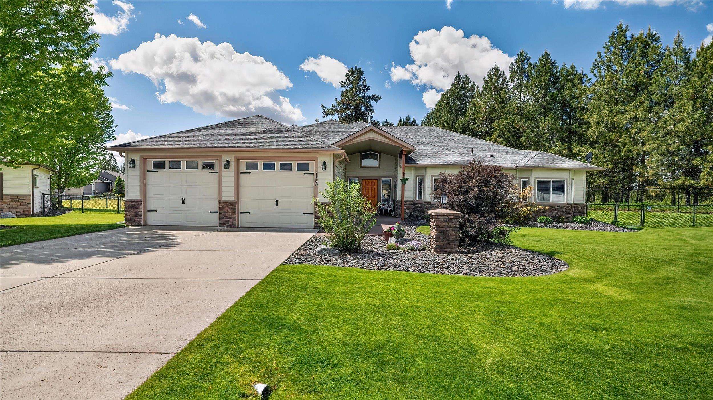 1308 E Chelan Ct - Photo 3