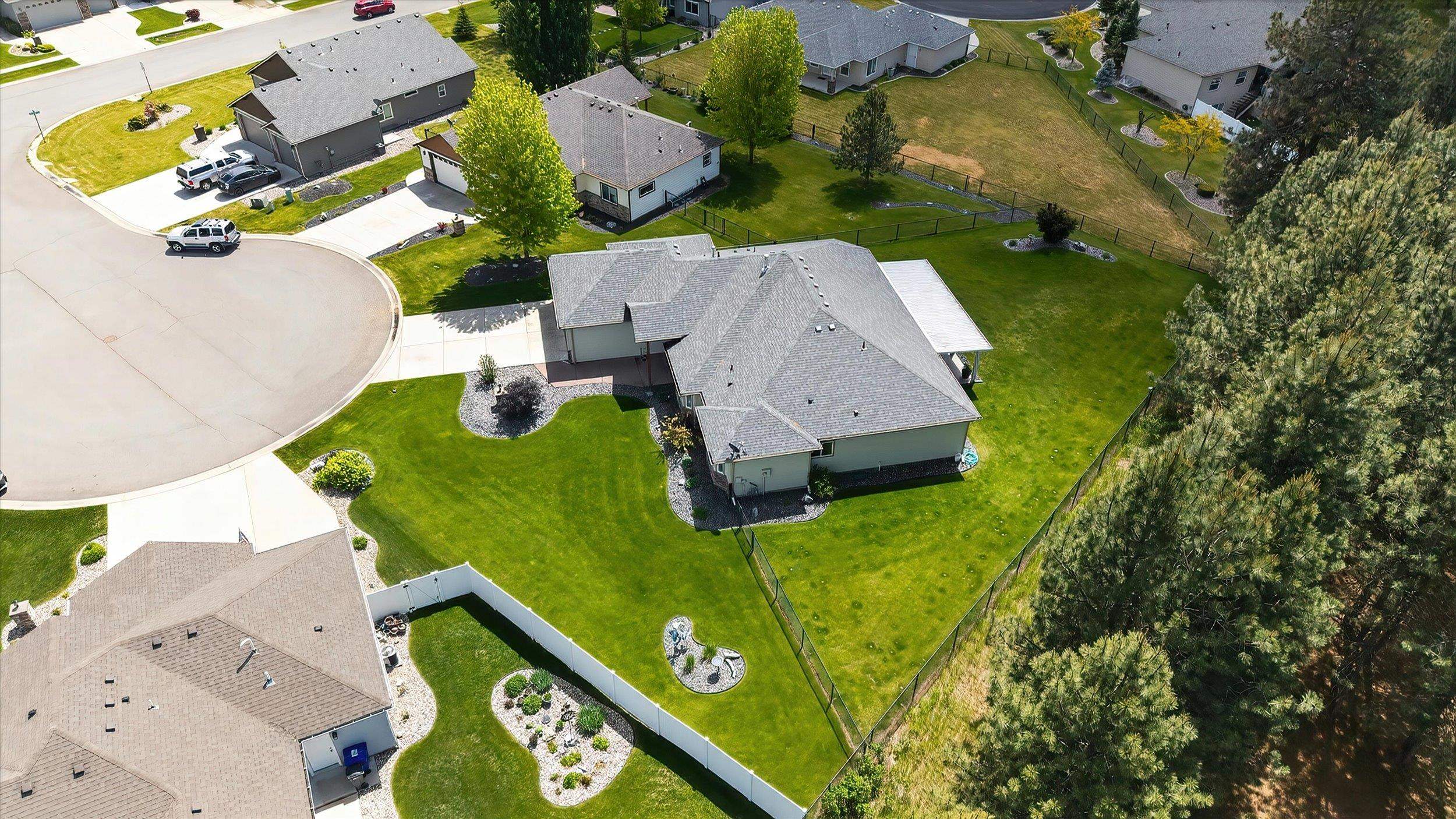 1308 E Chelan Ct - Photo 5