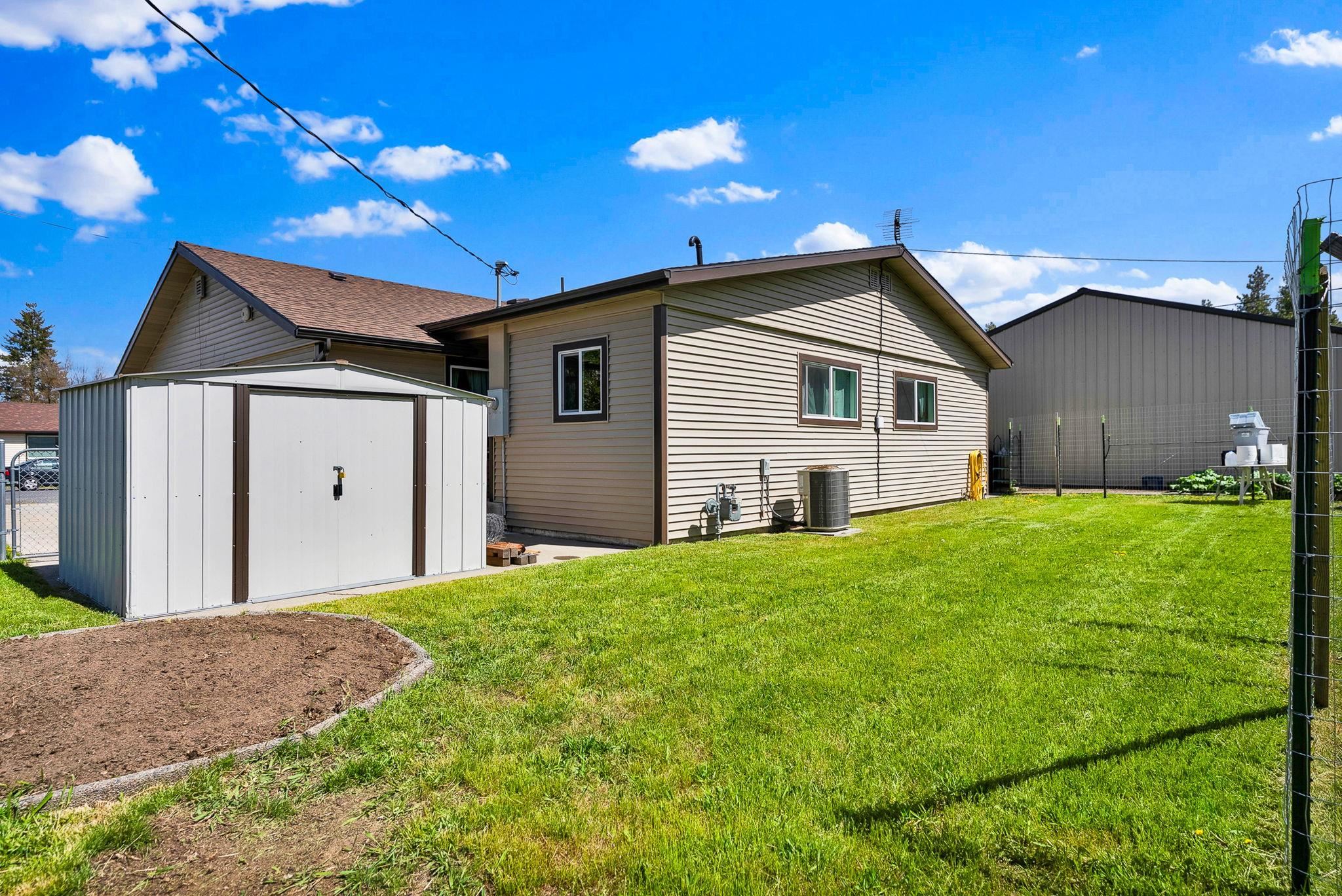 211 W California St - Photo 20