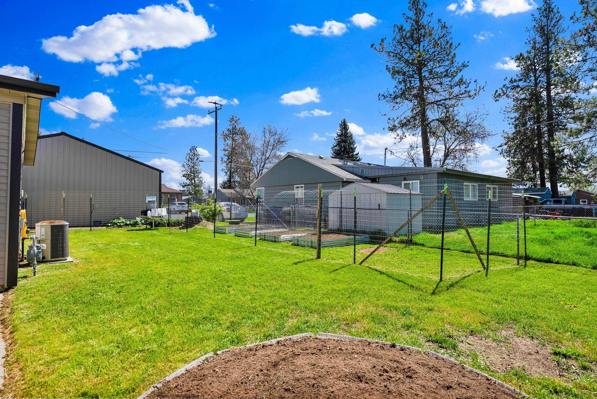 211 W California St - Photo 21