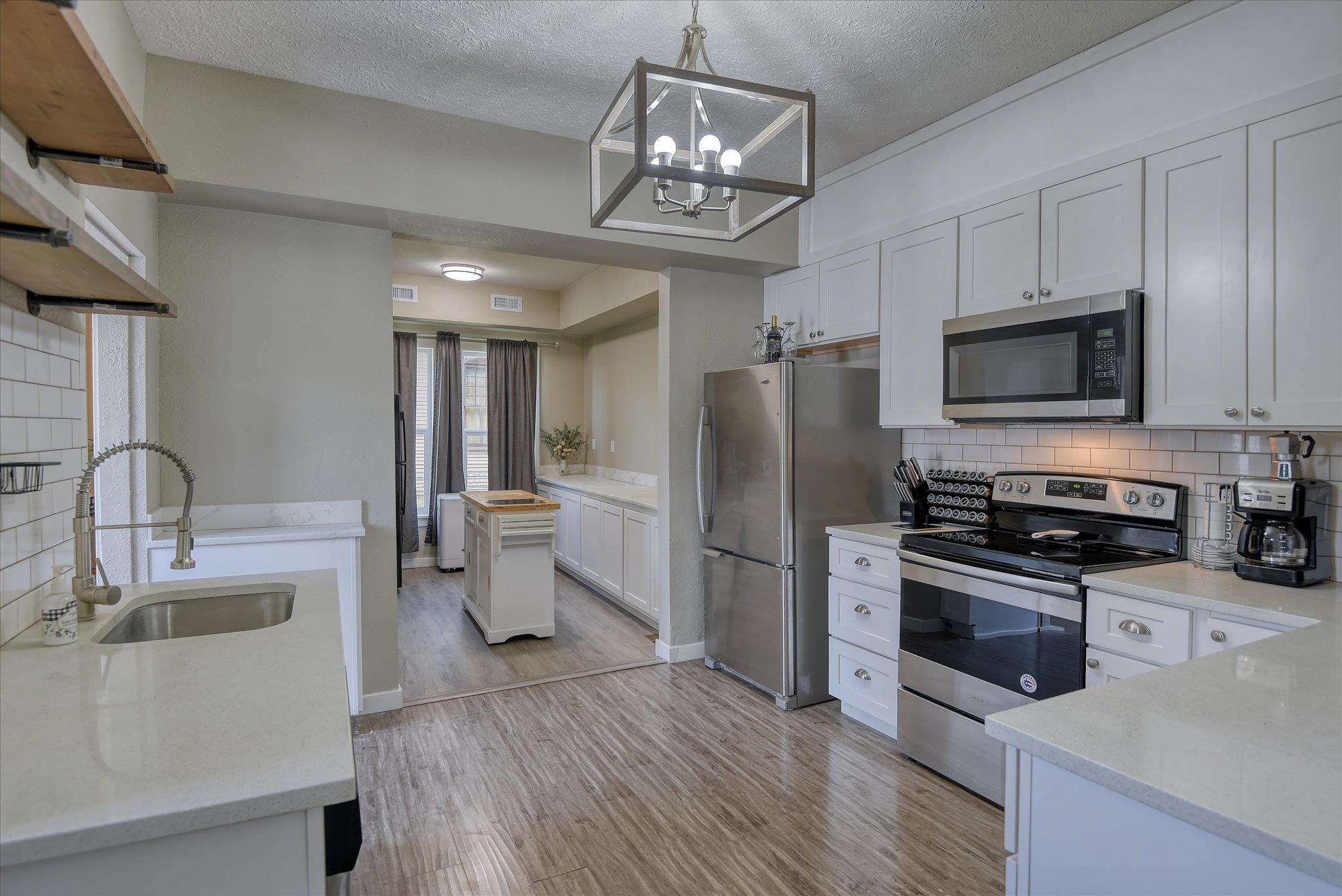 1610 W GRACE Ave - Photo 10